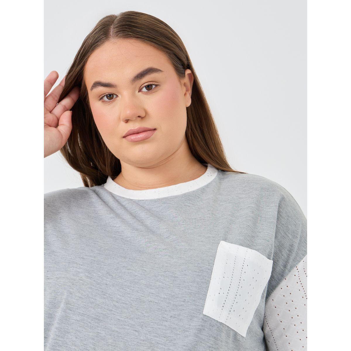 Styli Plus Size Schiffli Sleeve T-Shirt and Pyjama Set-women-clothing-nightwear-pyjamas-longsets-image-3