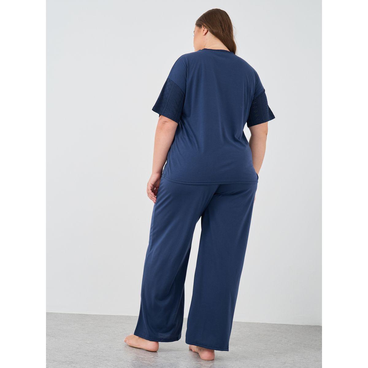 Styli Plus Size Schiffli Short Sleeve T-Shirt and Pyjama Set-women-clothing-nightwear-pyjamas-shortsets-image-5