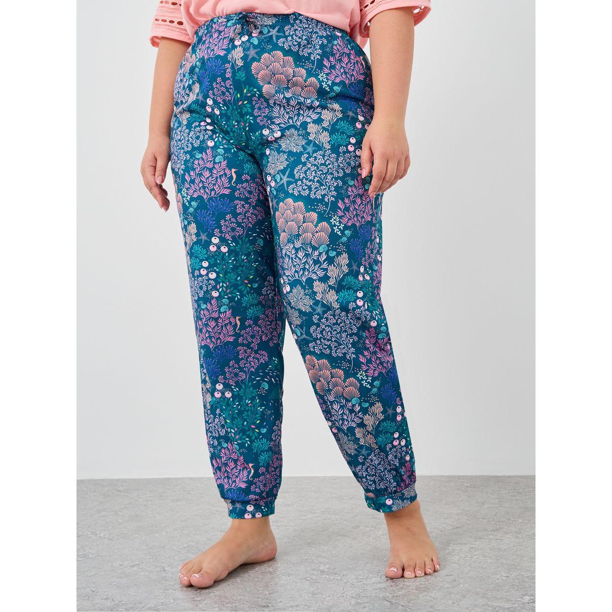 Styli Plus Size Short Sleeve T-Shirt and Pyjama Set-women-clothing-nightwear-pyjamas-shortsets-image-4