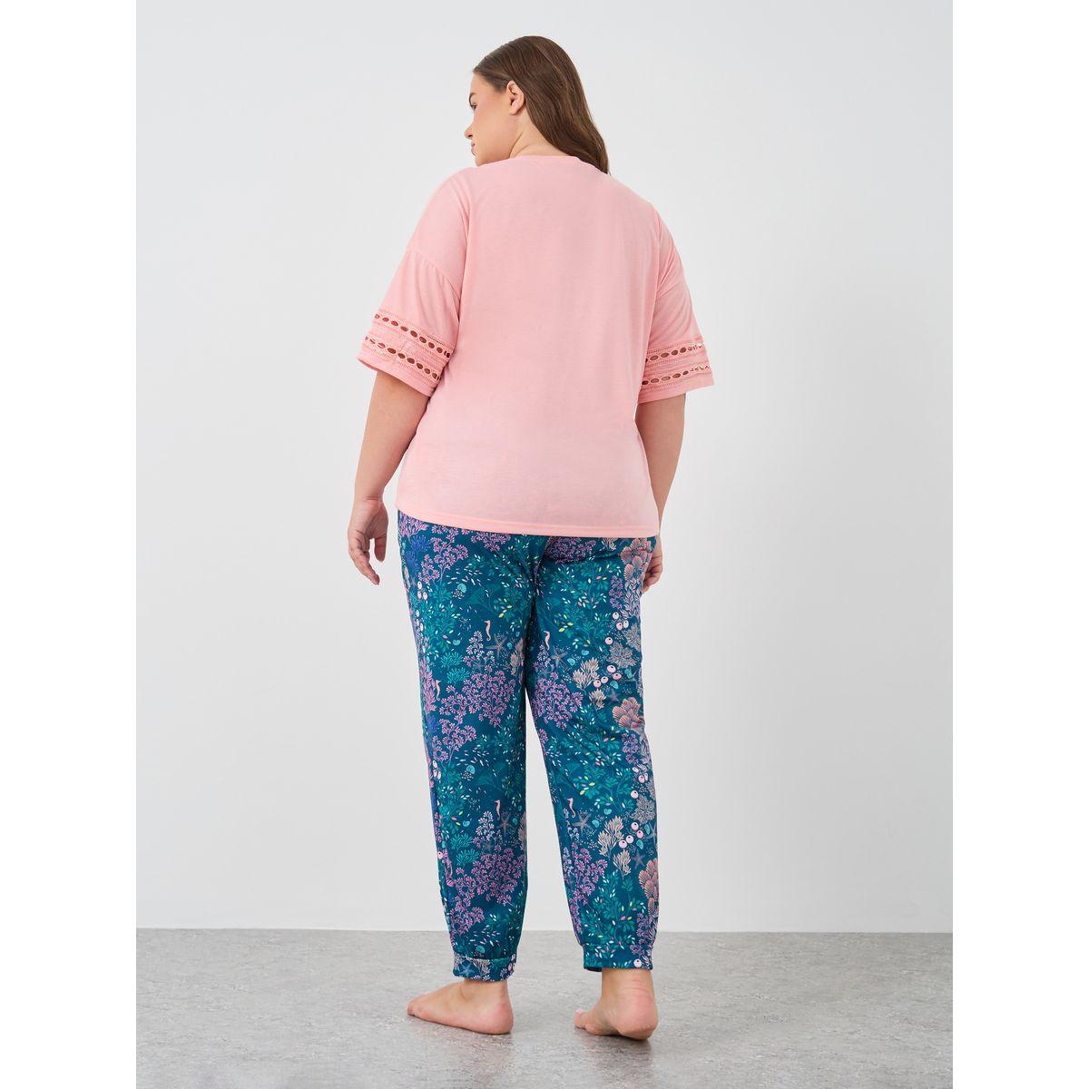 طقم من بنطال بيجاما بمقاس كبير وتيشيرت بأكمام قصيرة-women-clothing-nightwear-pyjamas-shortsets-image-5