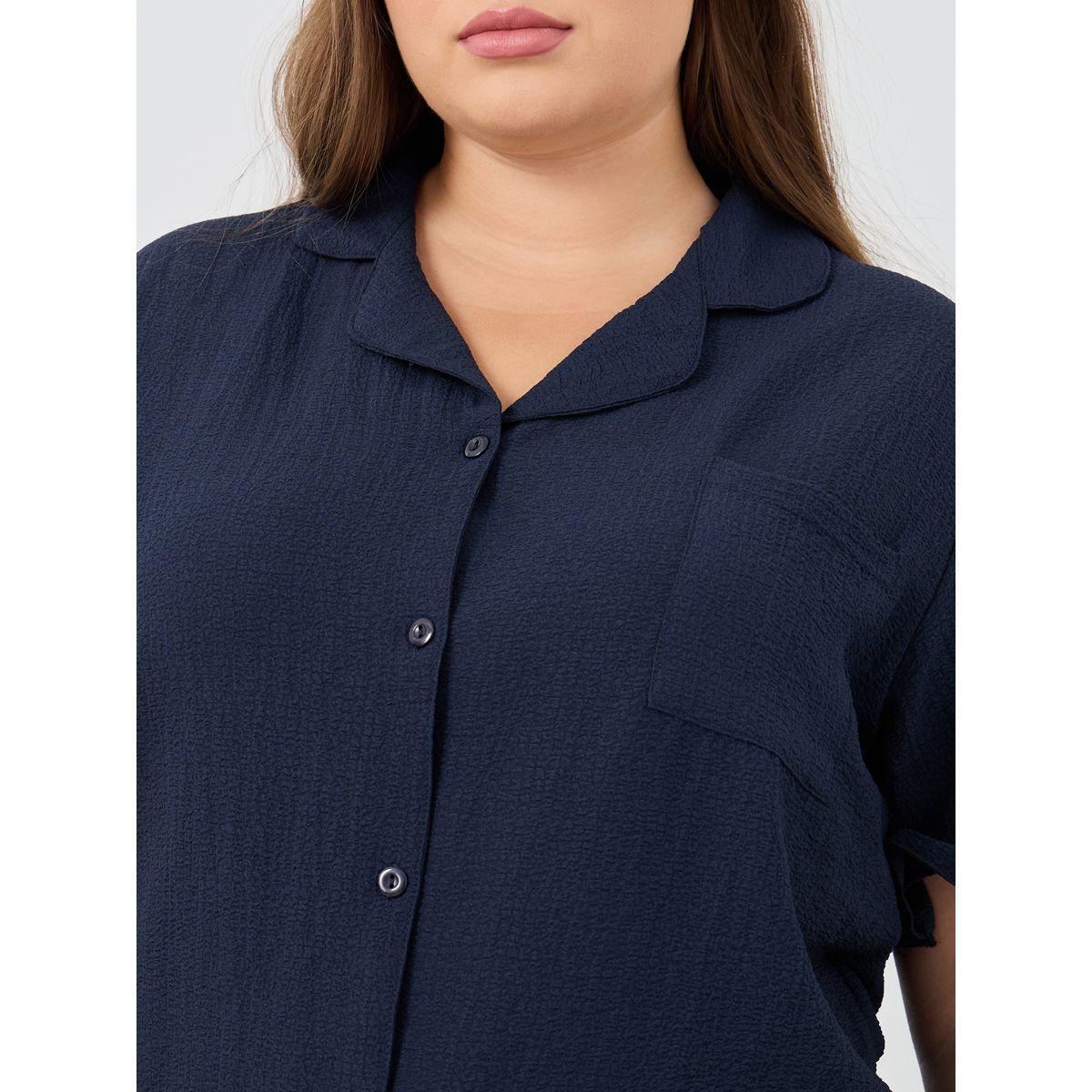 طقم من بنطال بيجاما بمقاس كبير وبلوزة بتفاصيل بارزة الملمس-women-clothing-nightwear-pyjamas-shortsets-image-3