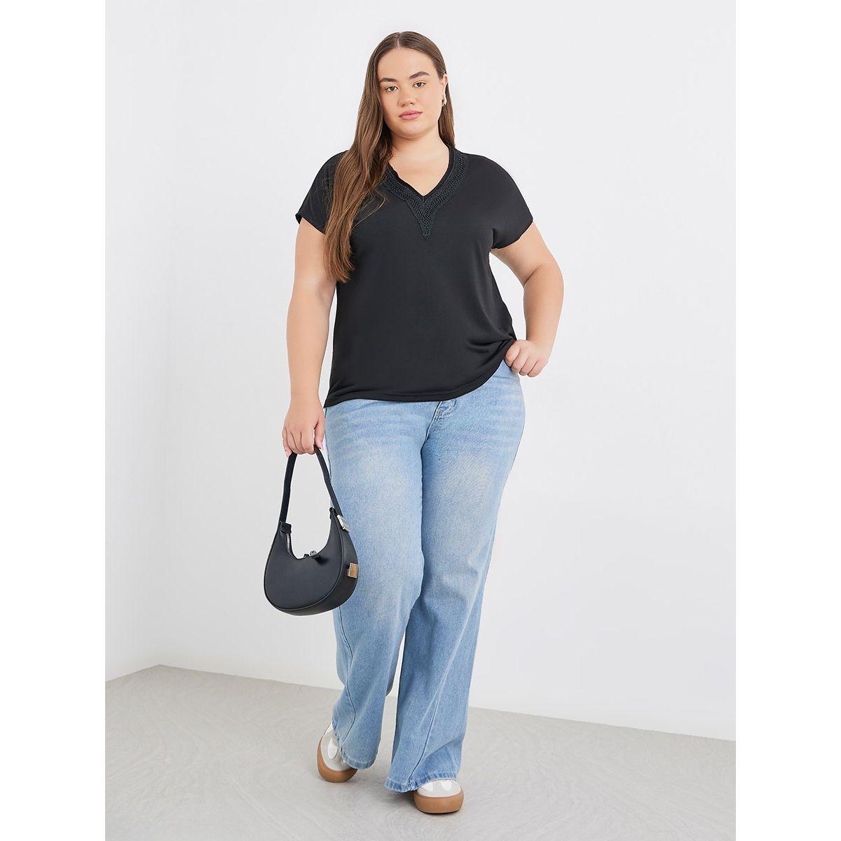 تيشيرت بمقاس كبير وتفاصيل دانتيل-women-clothing-tshirts-image-2