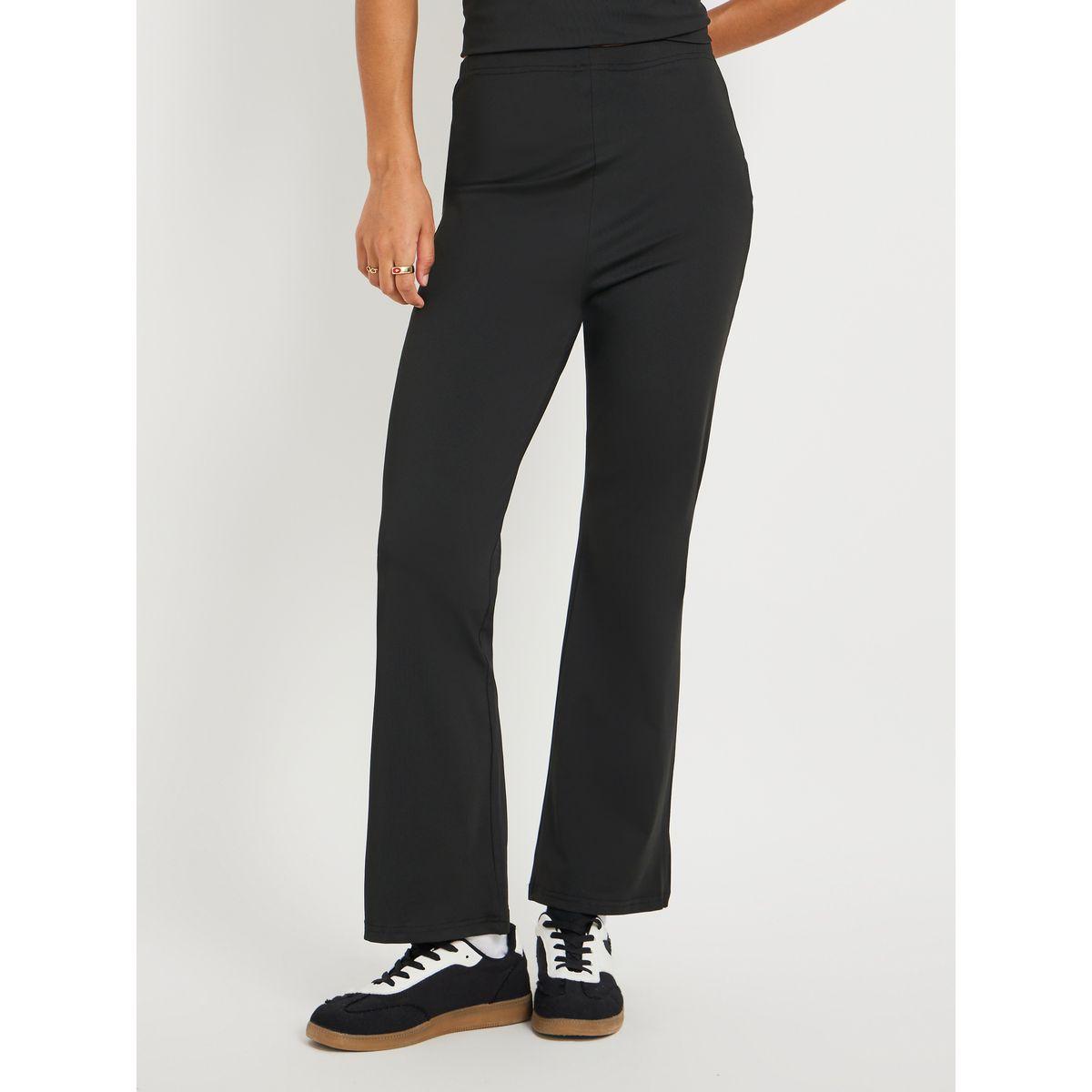 Styli Embroidered Detail Short Sleeve T-Shirt and Pants Co-Ords-women-clothing-coordsets-image-5