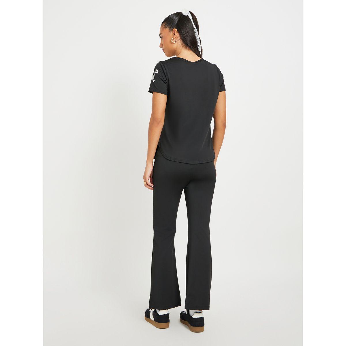 Styli Embroidered Detail Short Sleeve T-Shirt and Pants Co-Ords-women-clothing-coordsets-image-6