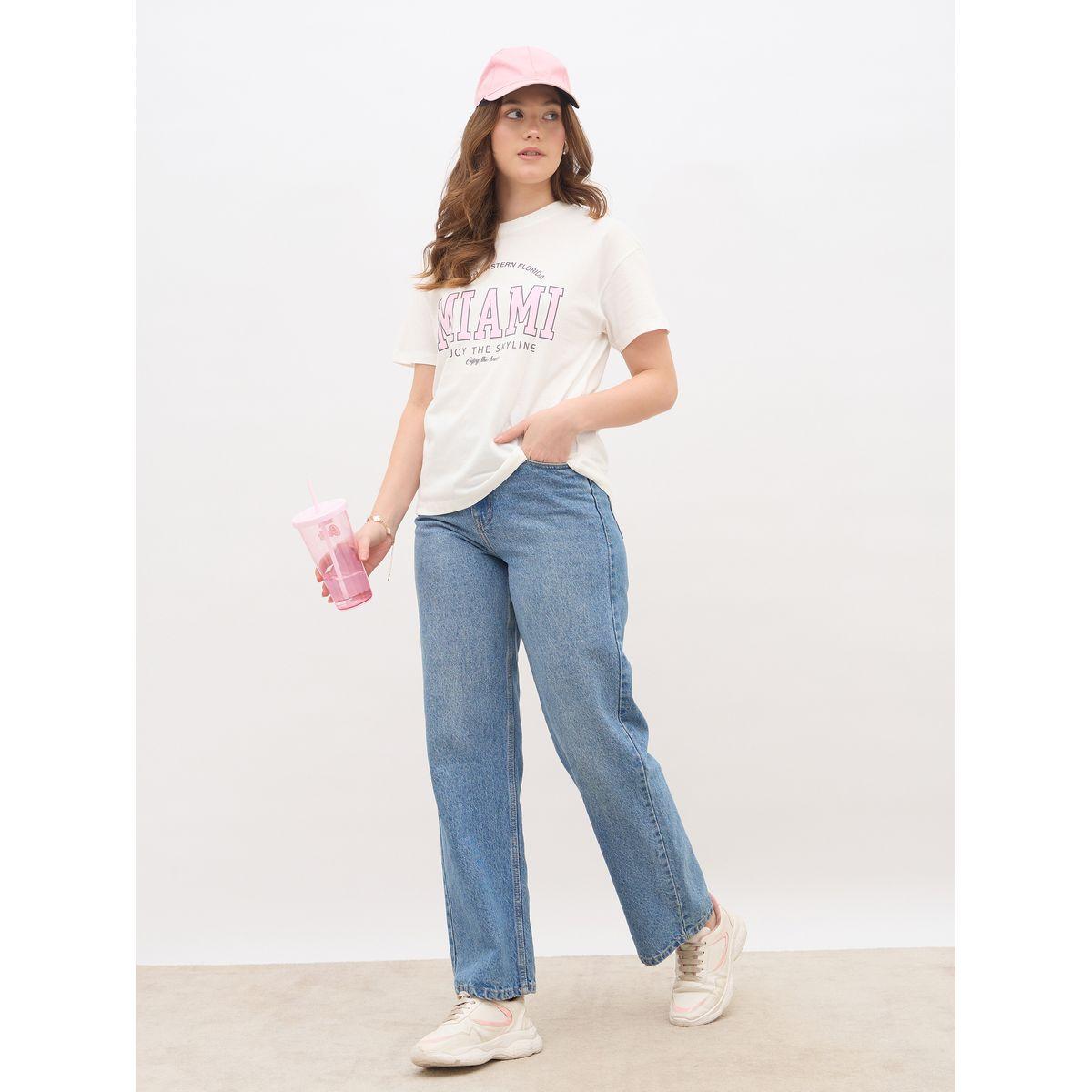 تيشيرت بقصة بوكسي وطبعة كتابة-women-clothing-tshirts-image-1