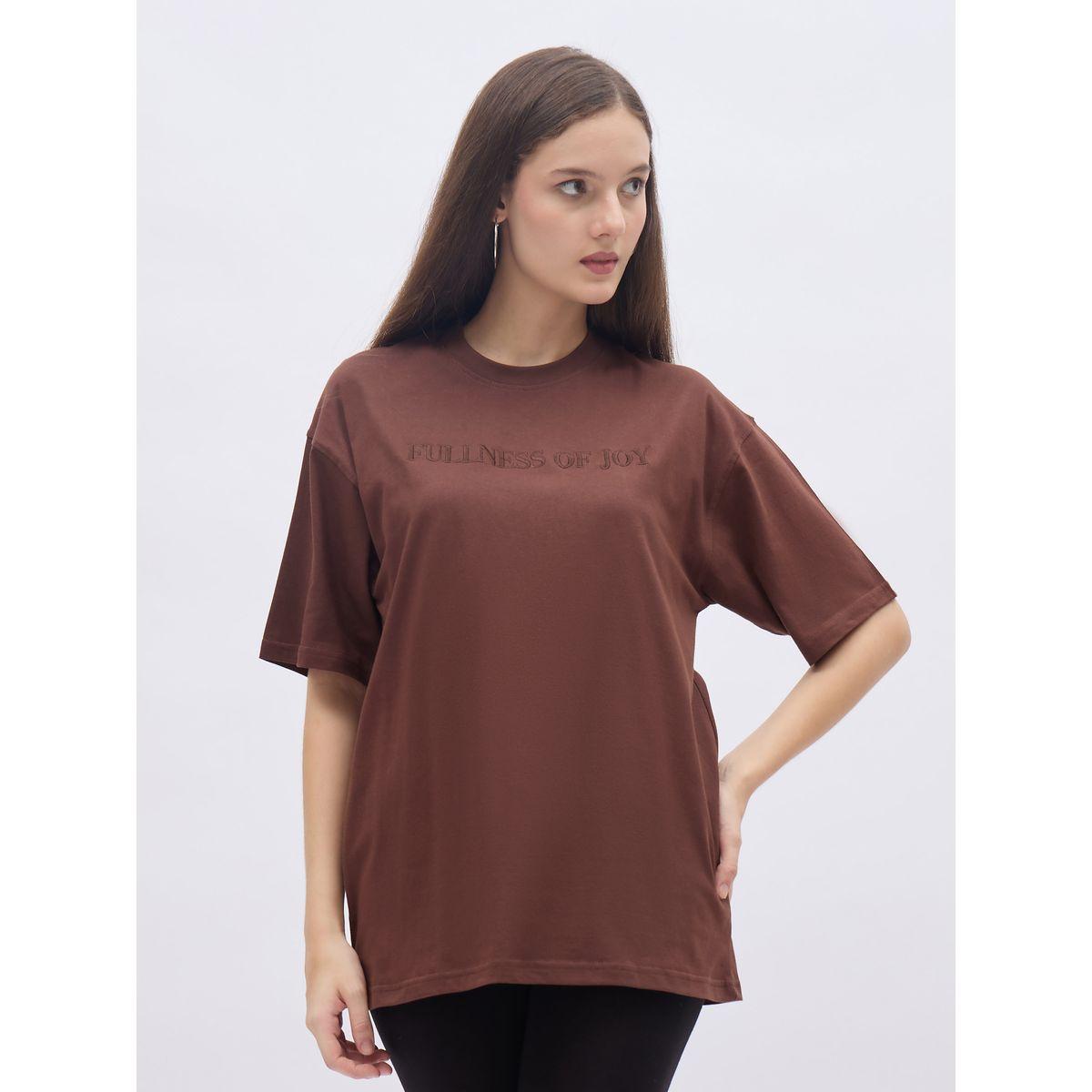 تيشيرت فضفاض بتفاصيل كتابة مُطرزة-women-clothing-tshirts-image-5