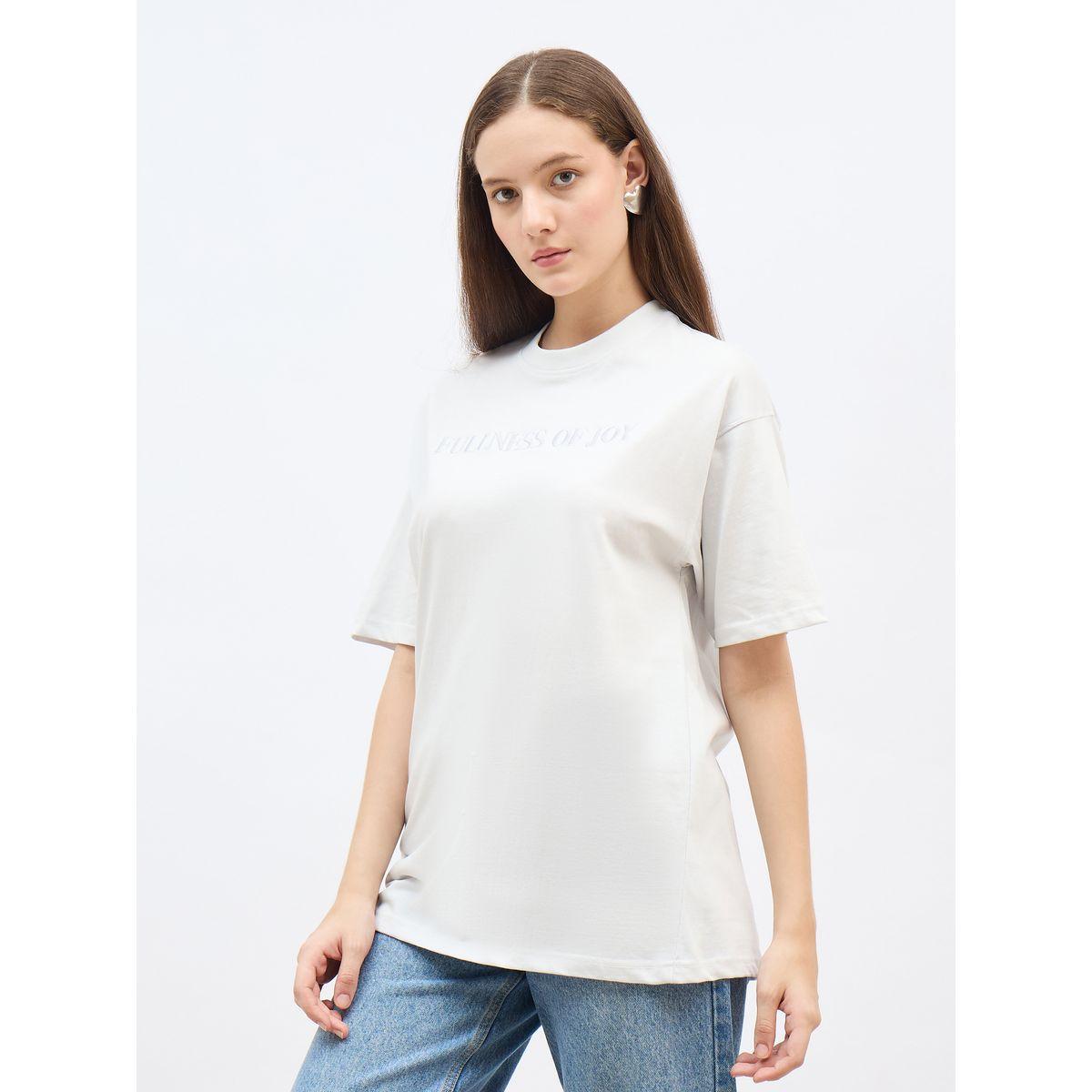 تيشيرت فضفاض بتفاصيل كتابة مُطرزة-women-clothing-tshirts-image-3