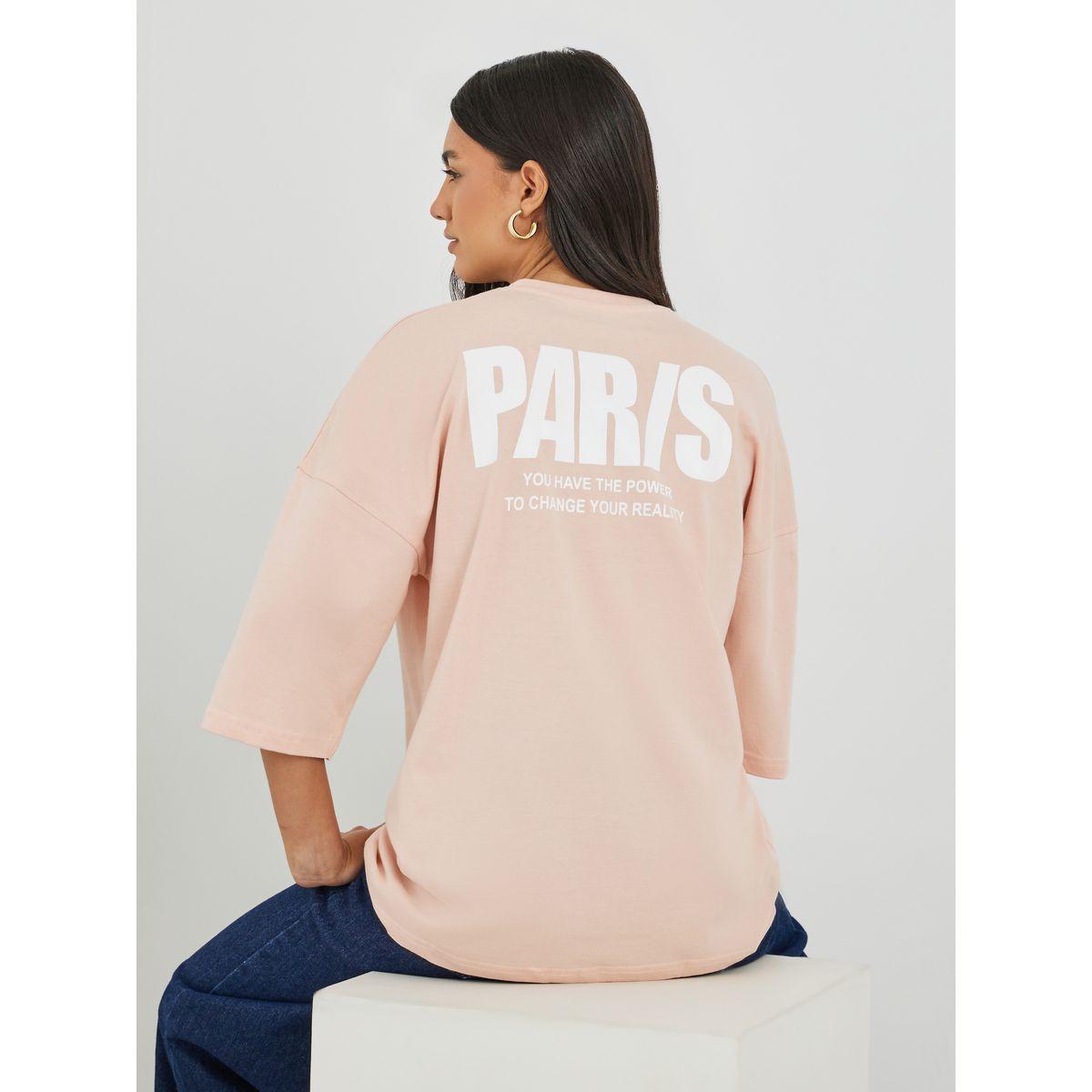 تيشيرت فضفاض بطبعة كتابة وأكتاف مبالغ فيها-women-clothing-tshirts-image-1