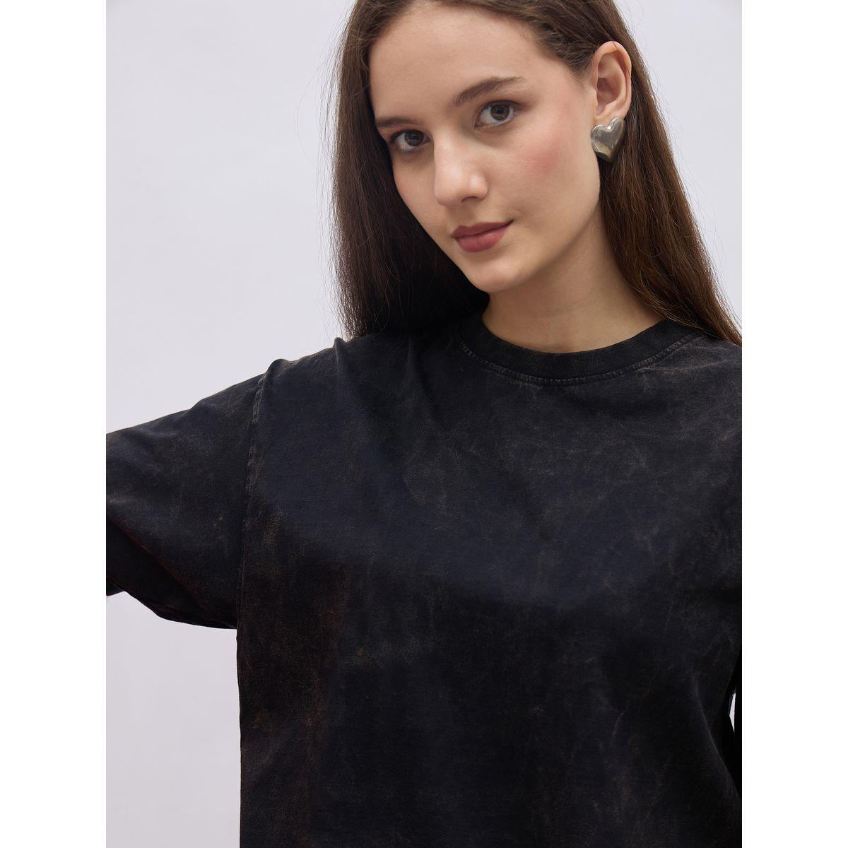 Styli High-Low Hem Oversized T-Shirt with Patch Detail-women-clothing-tshirts-image-4