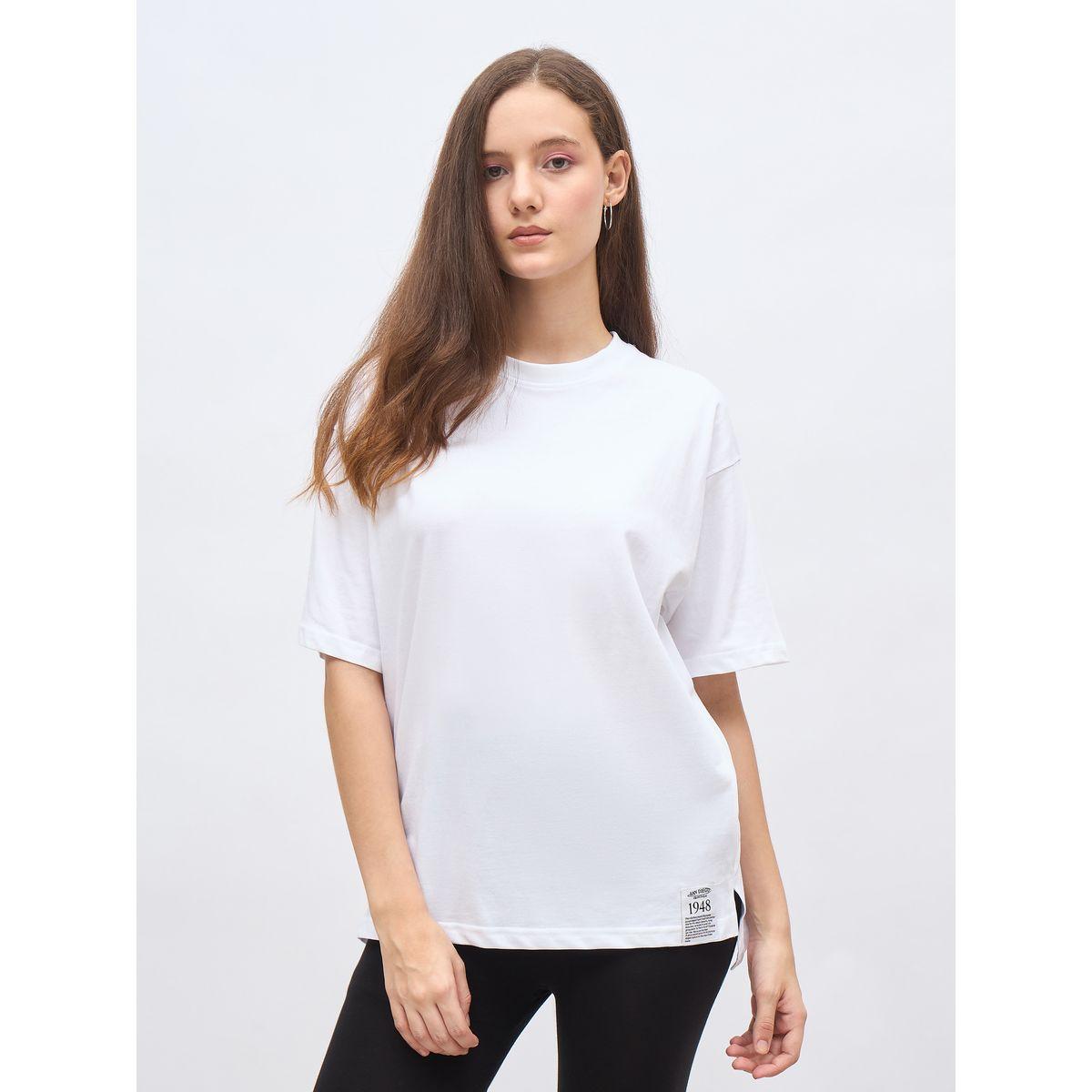 Styli High-Low Hem Oversized T-Shirt with Patch Detail-women-clothing-tshirts-image-2