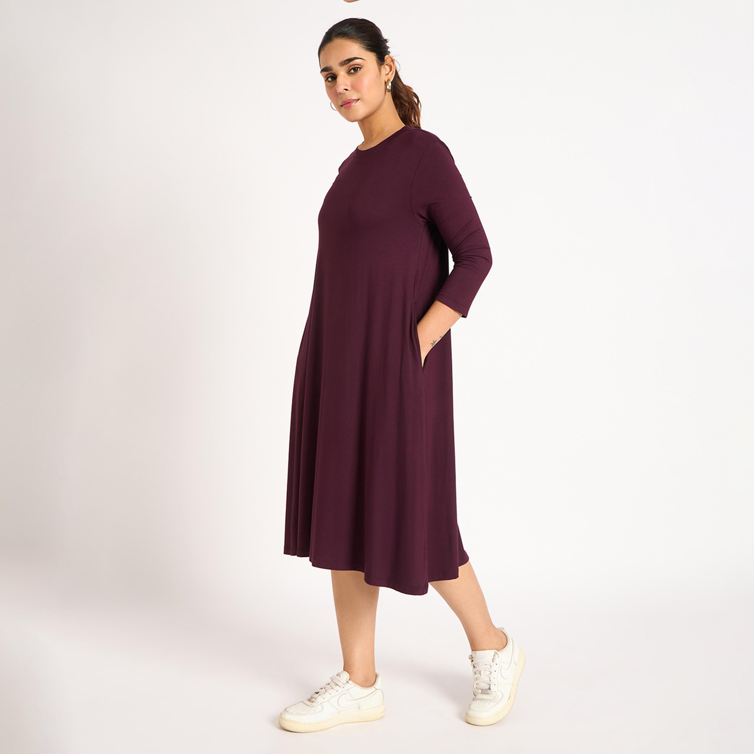 فيميلا × ستايلي - فستان تي شيرت محبوك متوسط الطول بلون نبيذي-women-clothing-dresses-image-3