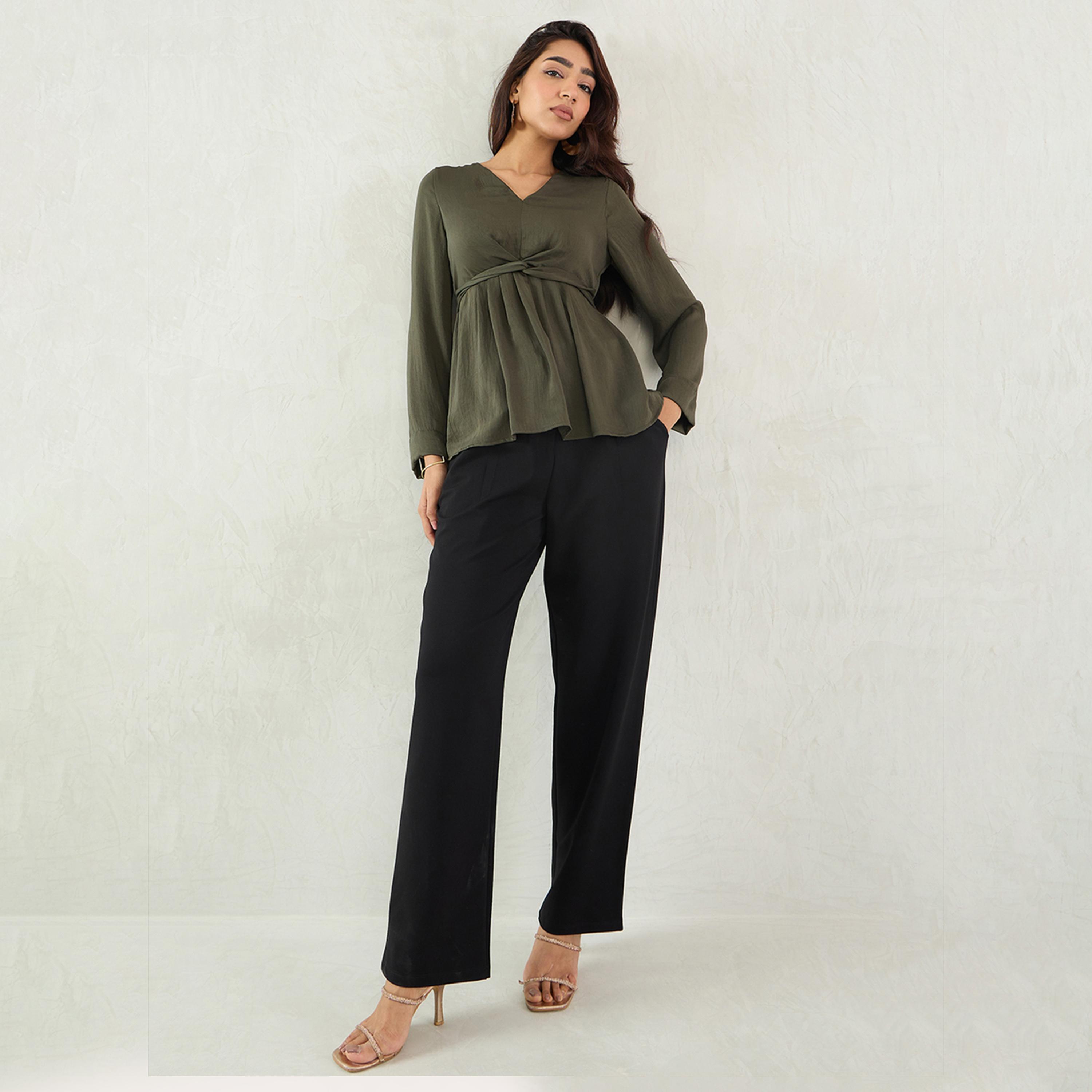 فيميلا × ستايلي - بلوزة من الساتان بتفاصيل أمامية ملتوية - زيتي-women-clothing-shirtsandblouses-blouses-image-6