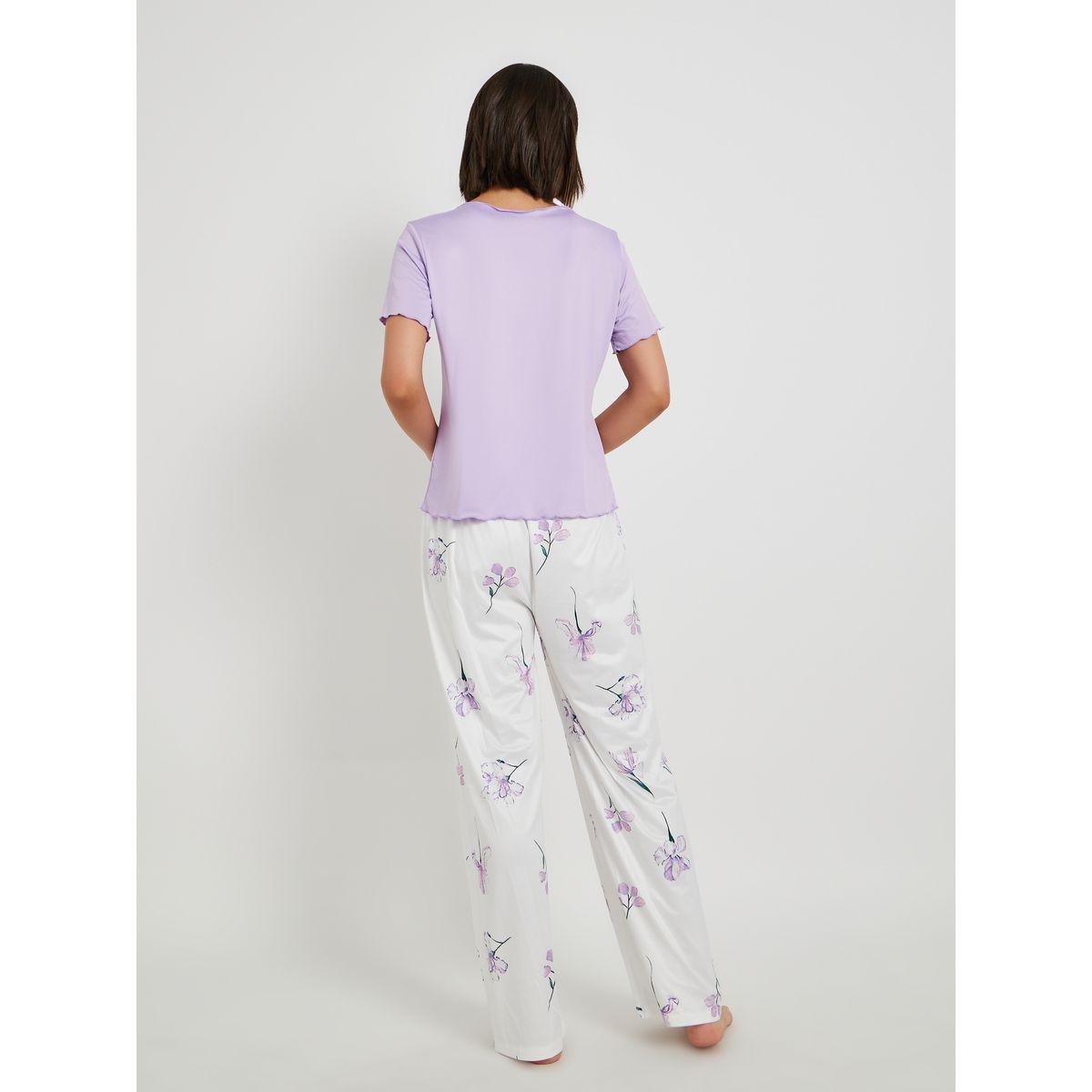 Styli Lettuce Edge Hem T-Shirt and Floral Printed Pyjama Set-women-clothing-nightwear-pyjamas-longsets-image-4