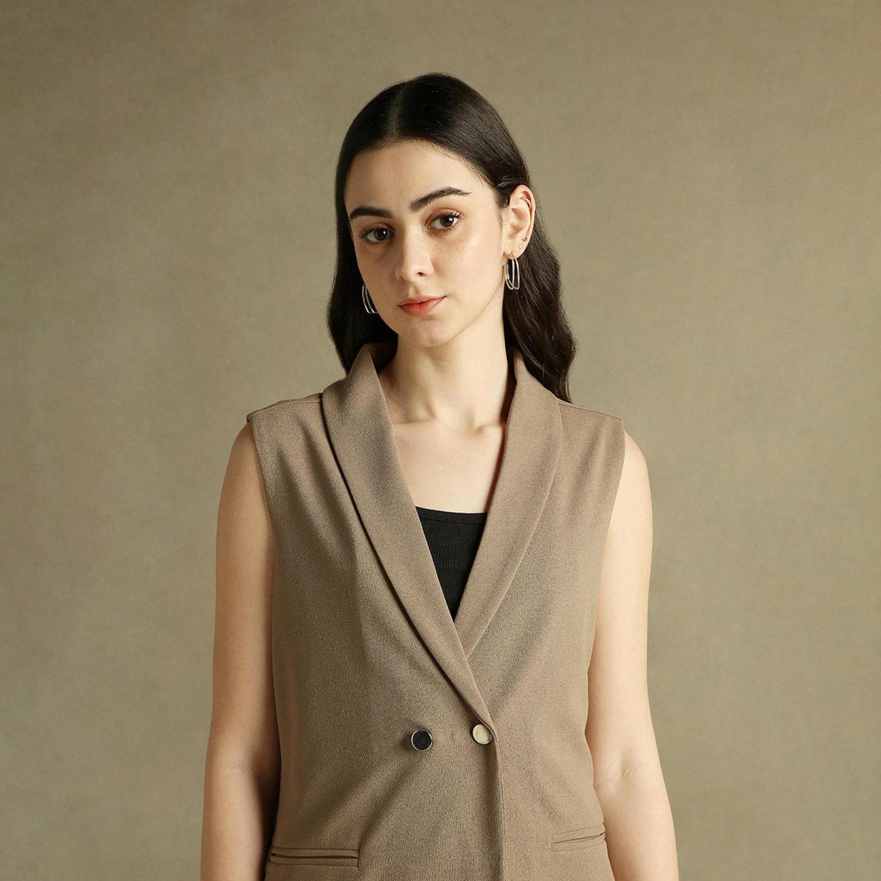Dennis Lingo X Styli DL Woman Peaked Lapel Sleeveless Double-Breasted Blazer-women-clothing-coatsandjackets-blazers-image-5