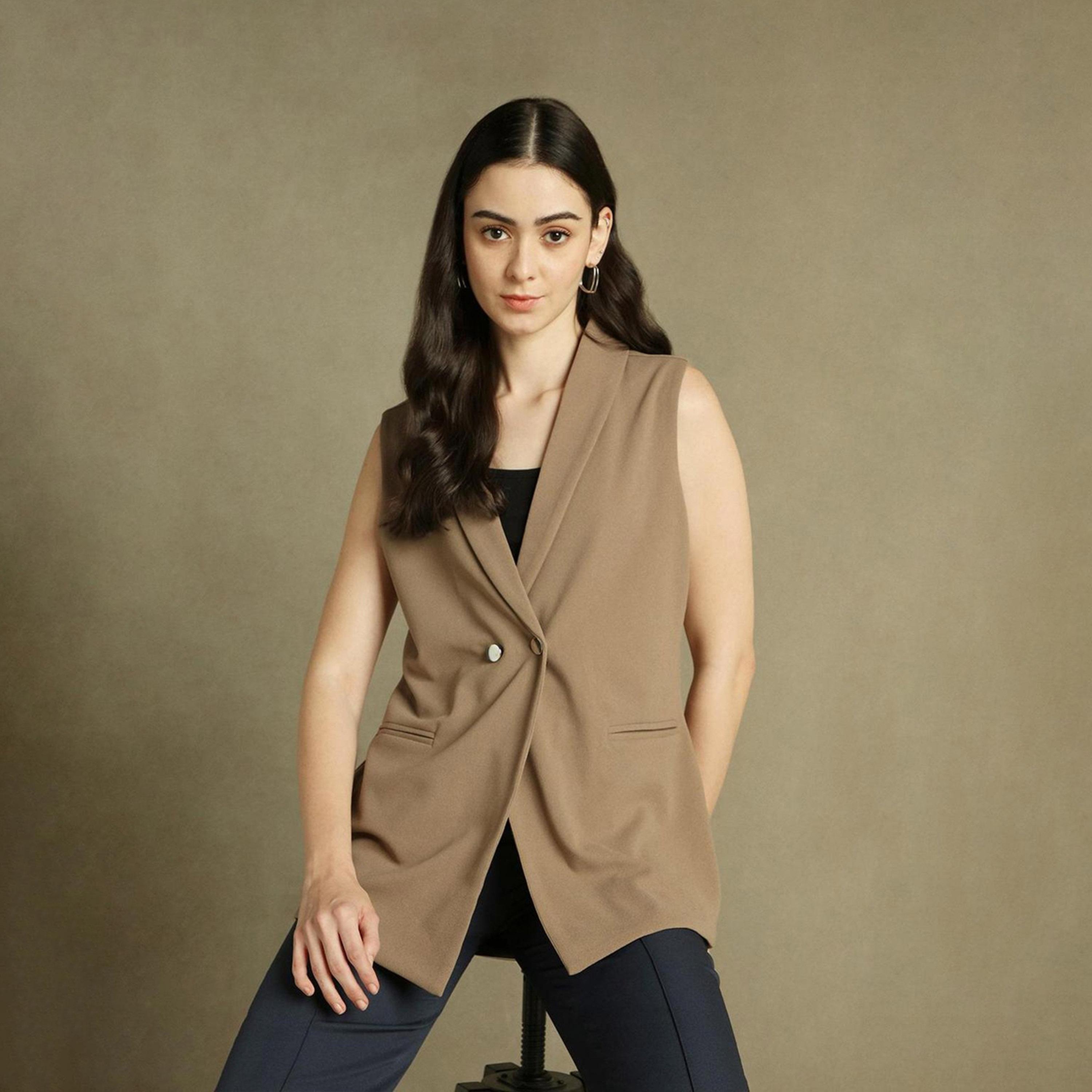 Dennis Lingo X Styli DL Woman Peaked Lapel Sleeveless Double-Breasted Blazer-women-clothing-coatsandjackets-blazers-image-6