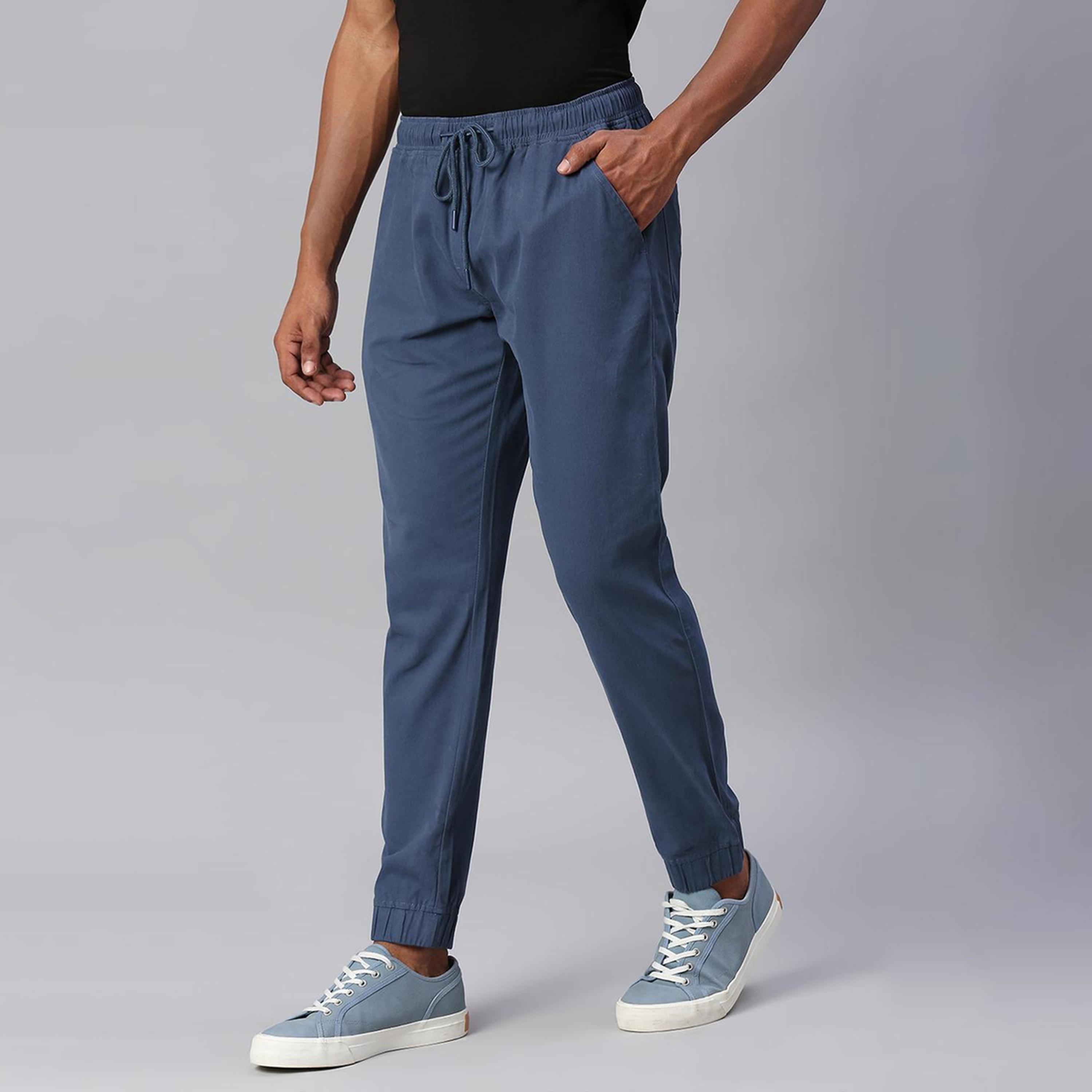 دينيس لينغو× ستايلي-  بنطال رياضي قطن بقصّة مدببة-men-clothing-bottoms-joggers-image-2