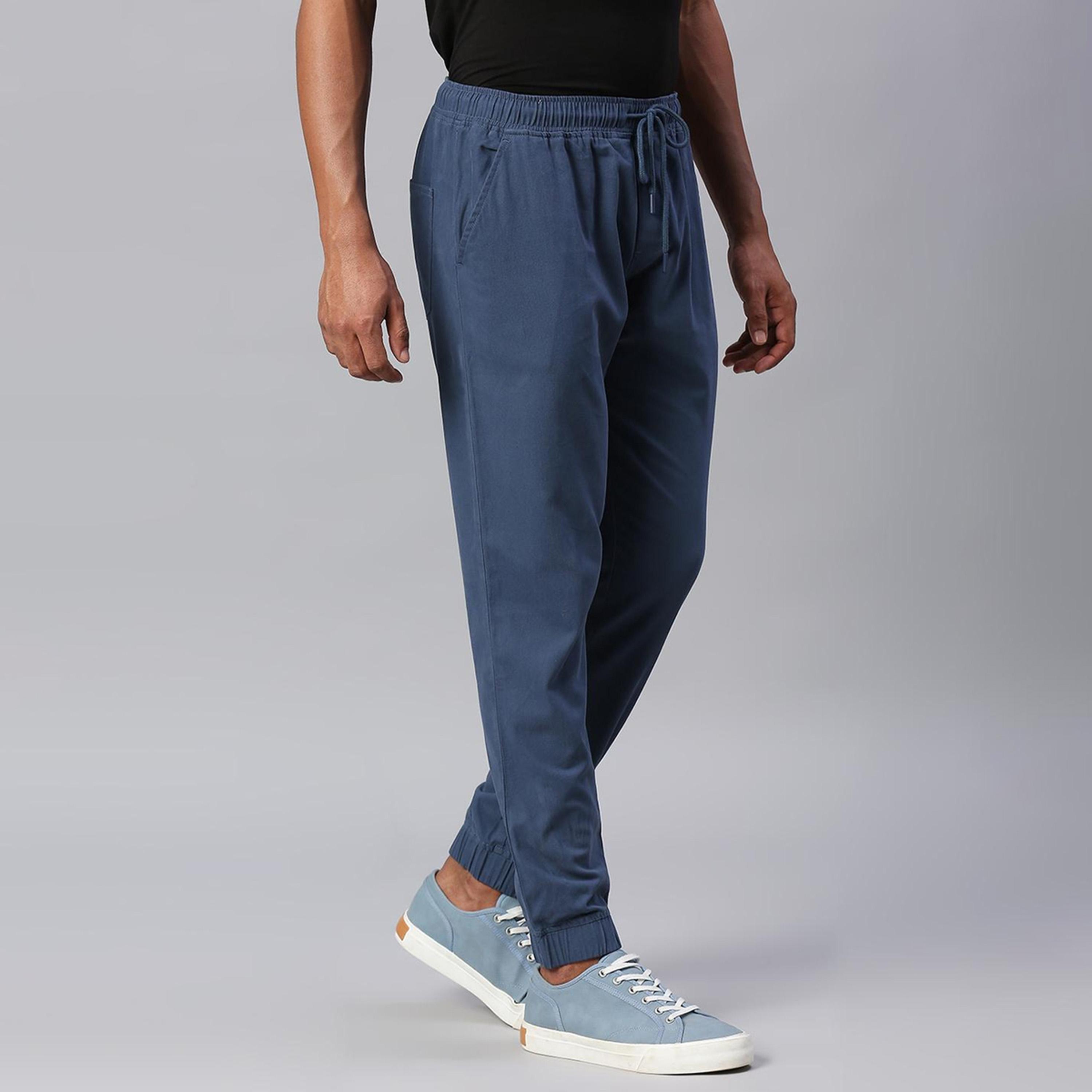 دينيس لينغو× ستايلي-  بنطال رياضي قطن بقصّة مدببة-men-clothing-bottoms-joggers-image-3