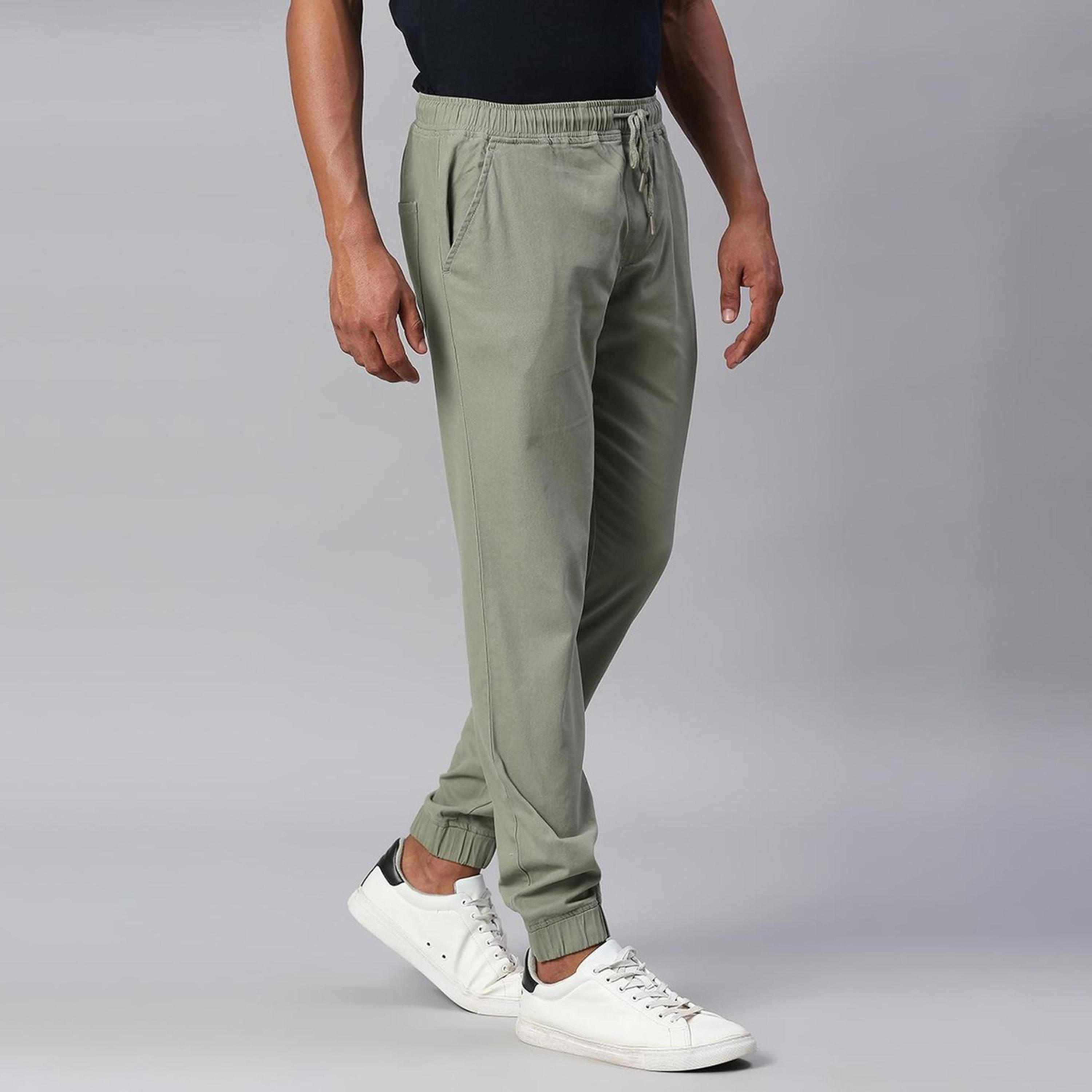 دينيس لينغو× ستايلي-  بنطال رياضي قطن بقصّة مدببة-men-clothing-bottoms-joggers-image-5