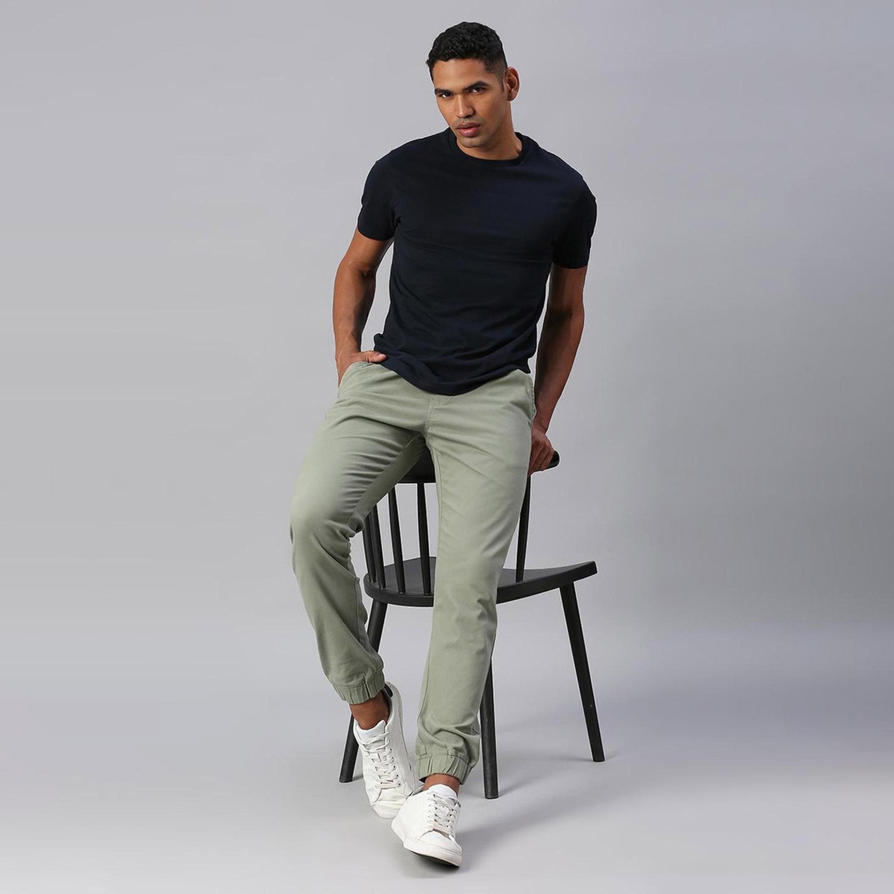 دينيس لينغو× ستايلي-  بنطال رياضي قطن بقصّة مدببة-men-clothing-bottoms-joggers-image-6