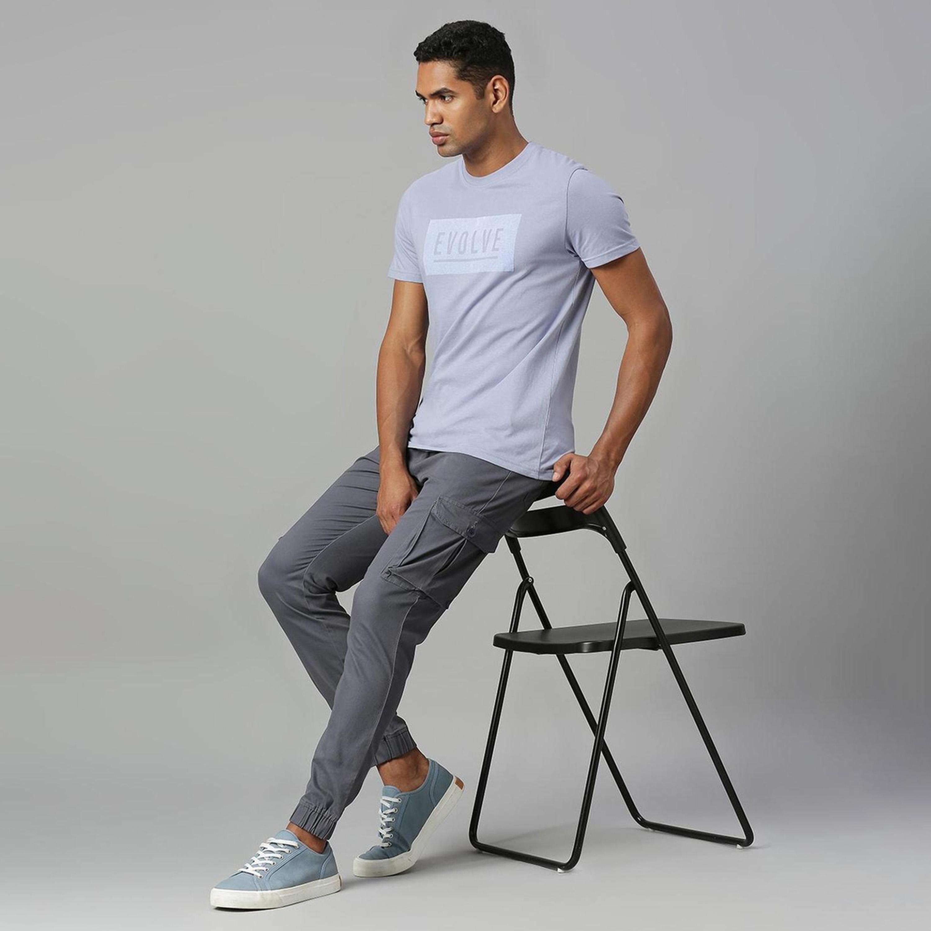 دينيس لينغو× ستايلي-  بنطال رياضي قطني مدبب لون رمادي-men-clothing-bottoms-joggers-image-3