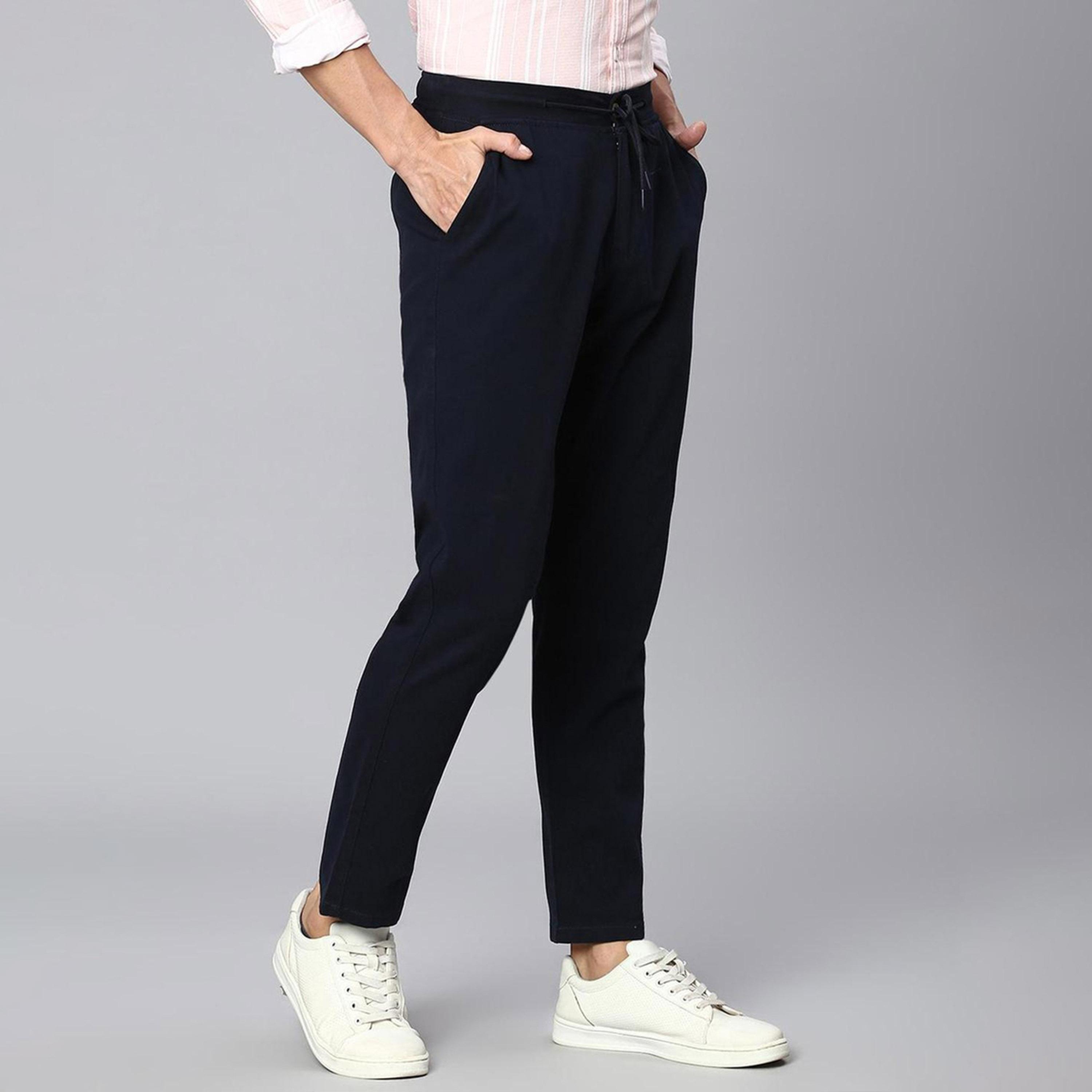 دينيس لينغو× ستايلي-  بنطال مريح بقصة ضيقة-men-clothing-bottoms-trousersandchinos-trousers-image-2