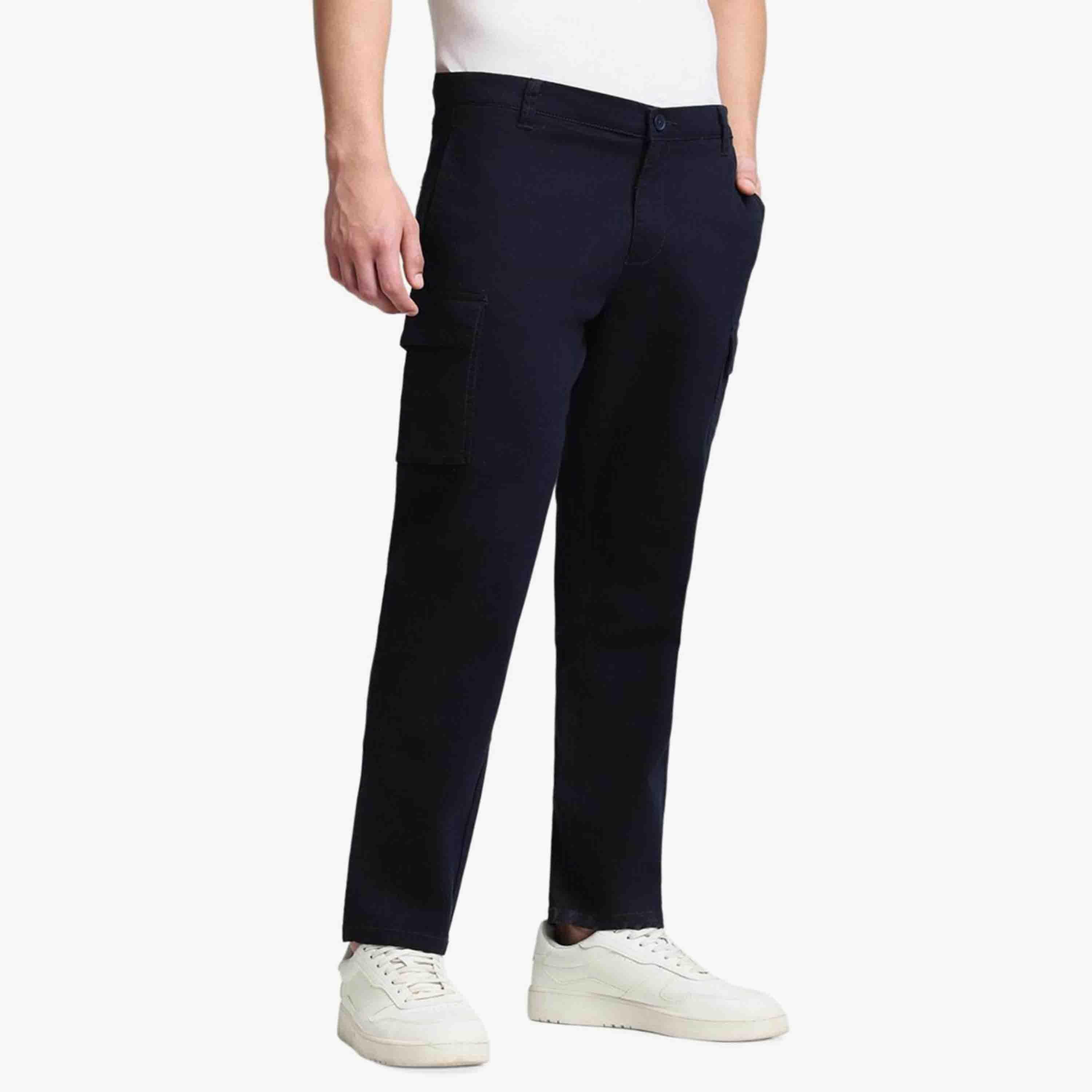 دينيس لينغو× ستايلي-  بنطال كارغو ملائم لشكل الجسم بدون من التجاعيد-men-clothing-bottoms-trousersandchinos-trousers-image-3