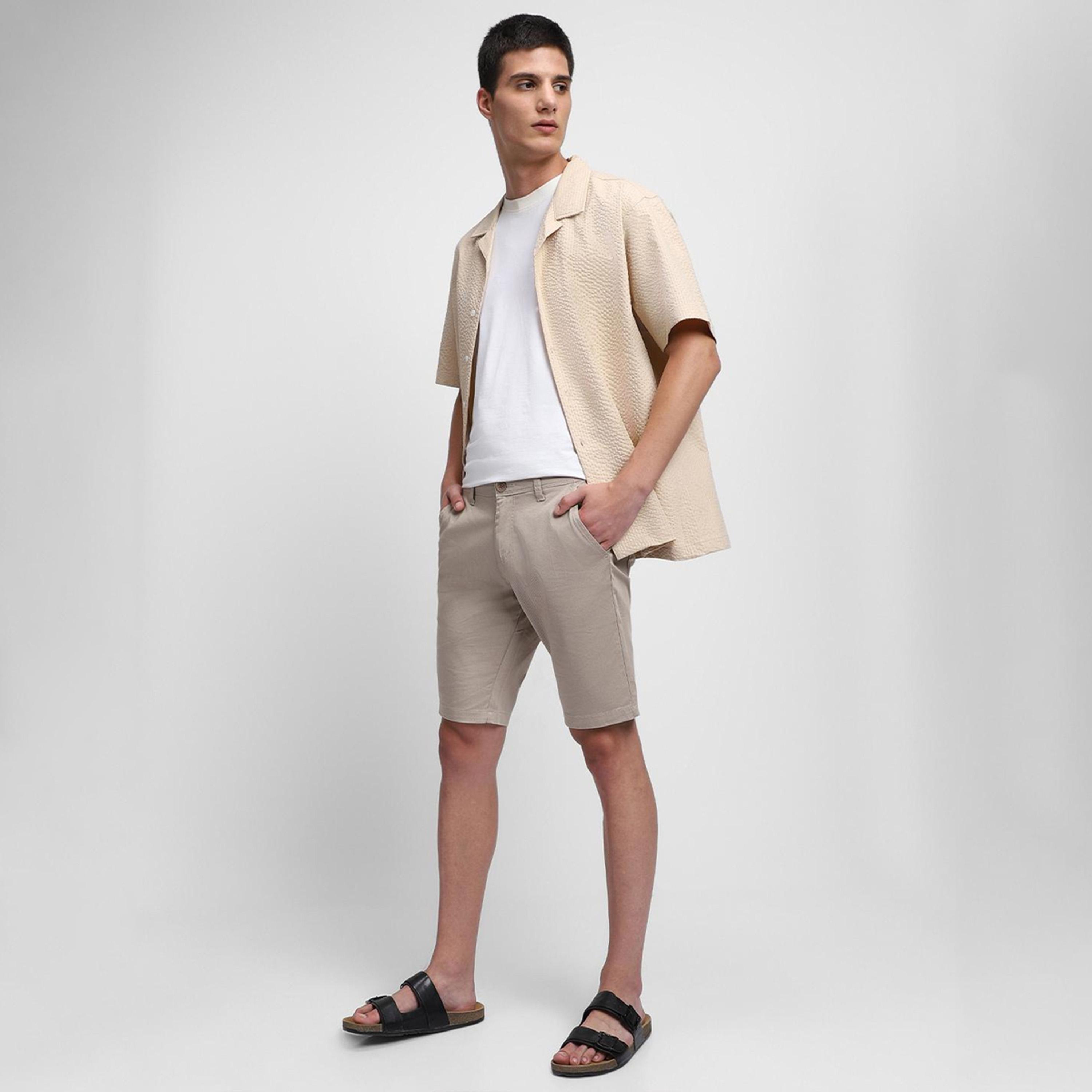 دينيس لينغو× ستايلي-  شورت تشينو بقصة ضيقة-men-clothing-bottoms-shorts-image-1