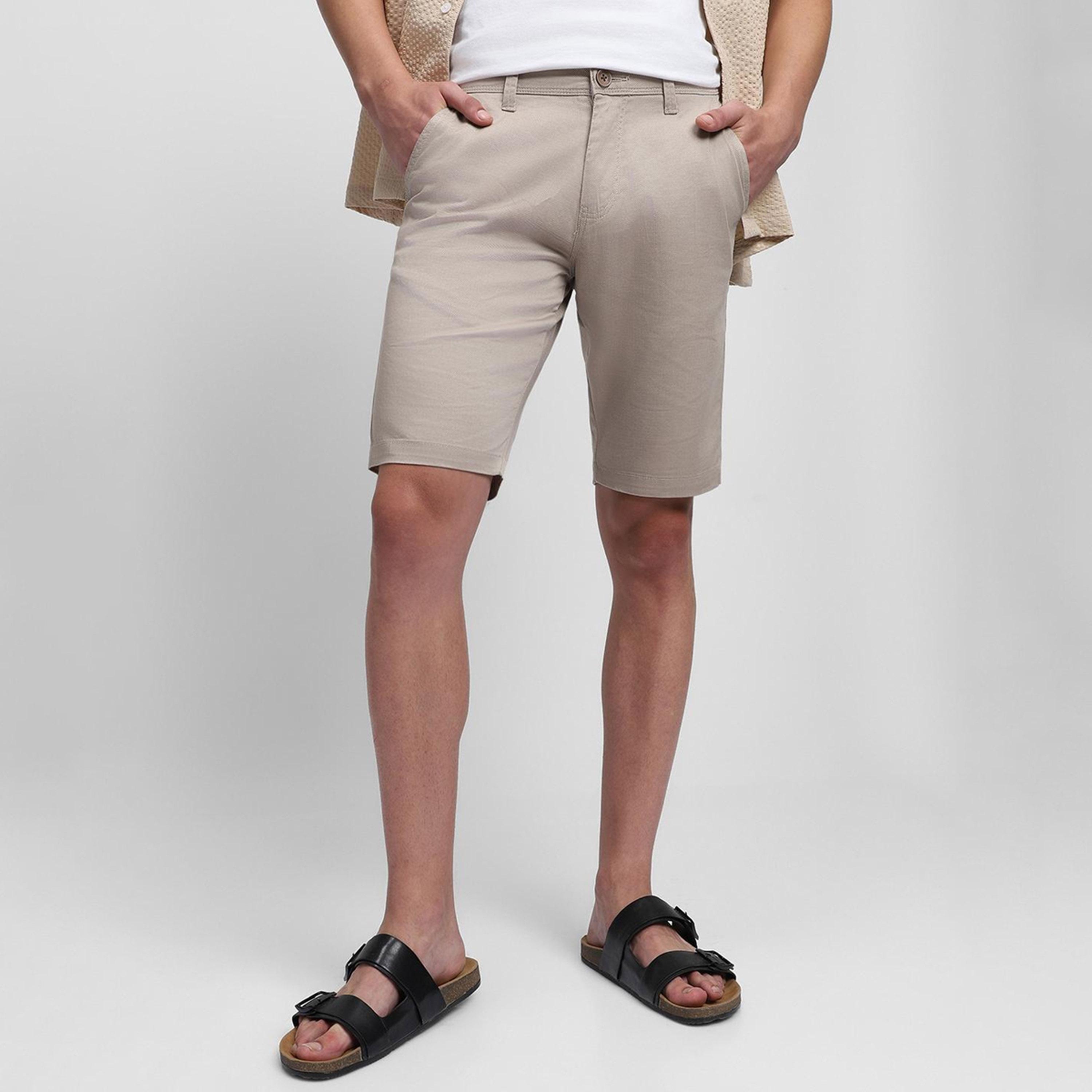 دينيس لينغو× ستايلي-  شورت تشينو بقصة ضيقة-men-clothing-bottoms-shorts-image-6
