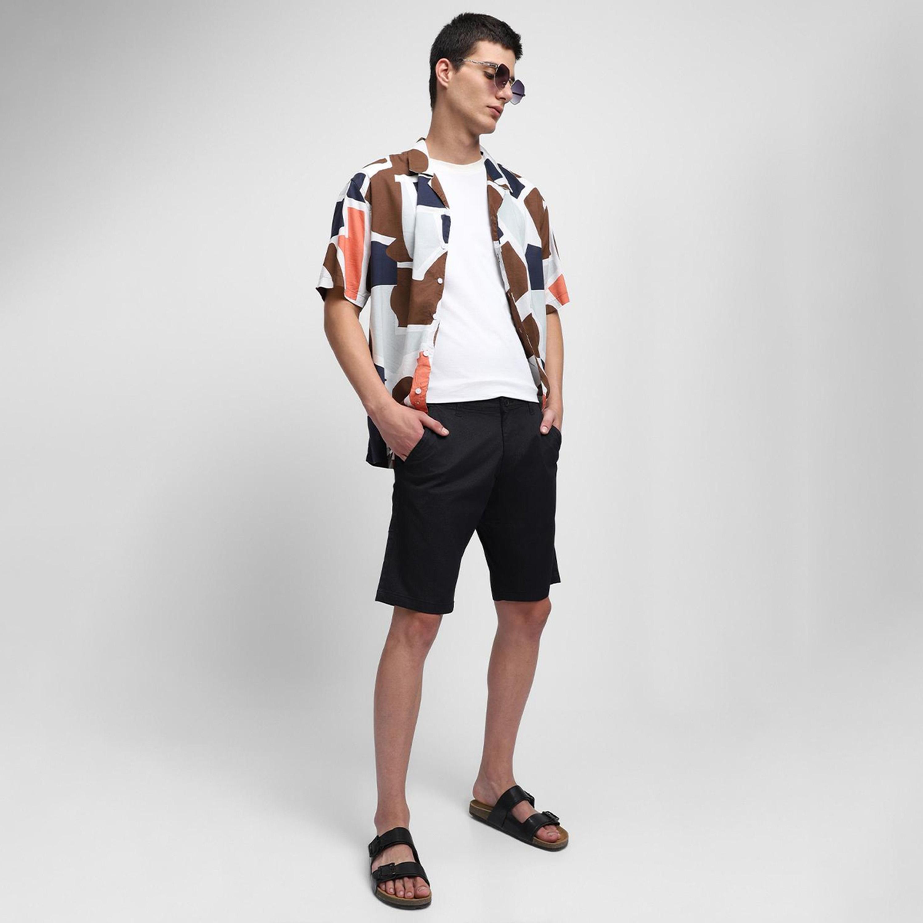 دينيس لينغو× ستايلي-  شورت تشينو متوسط ​​الارتفاع-men-clothing-bottoms-shorts-image-1