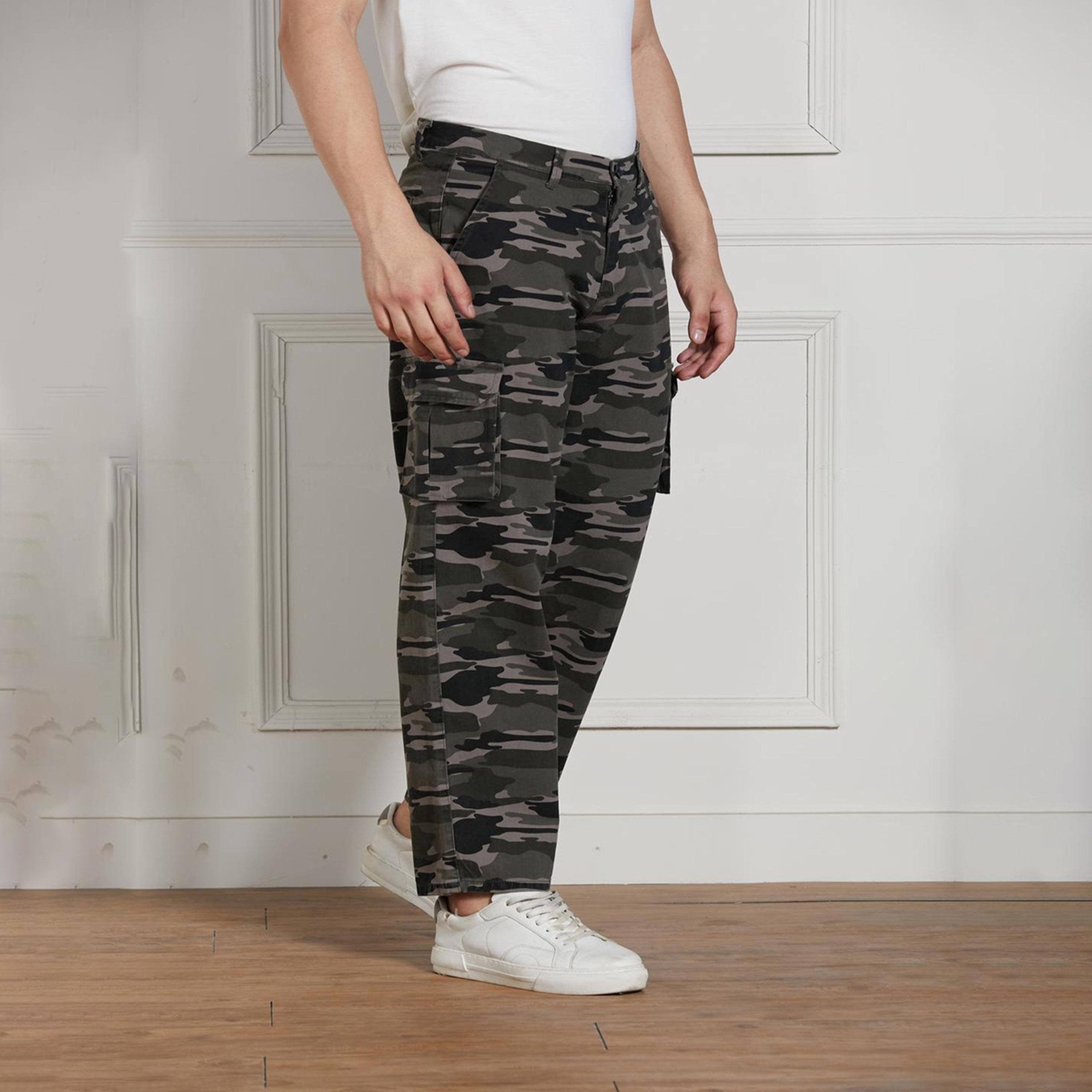 Dennis Lingo X Styli Camouflage Printed Loose Fit Cargos Trousers-men-clothing-bottoms-joggers-image-2