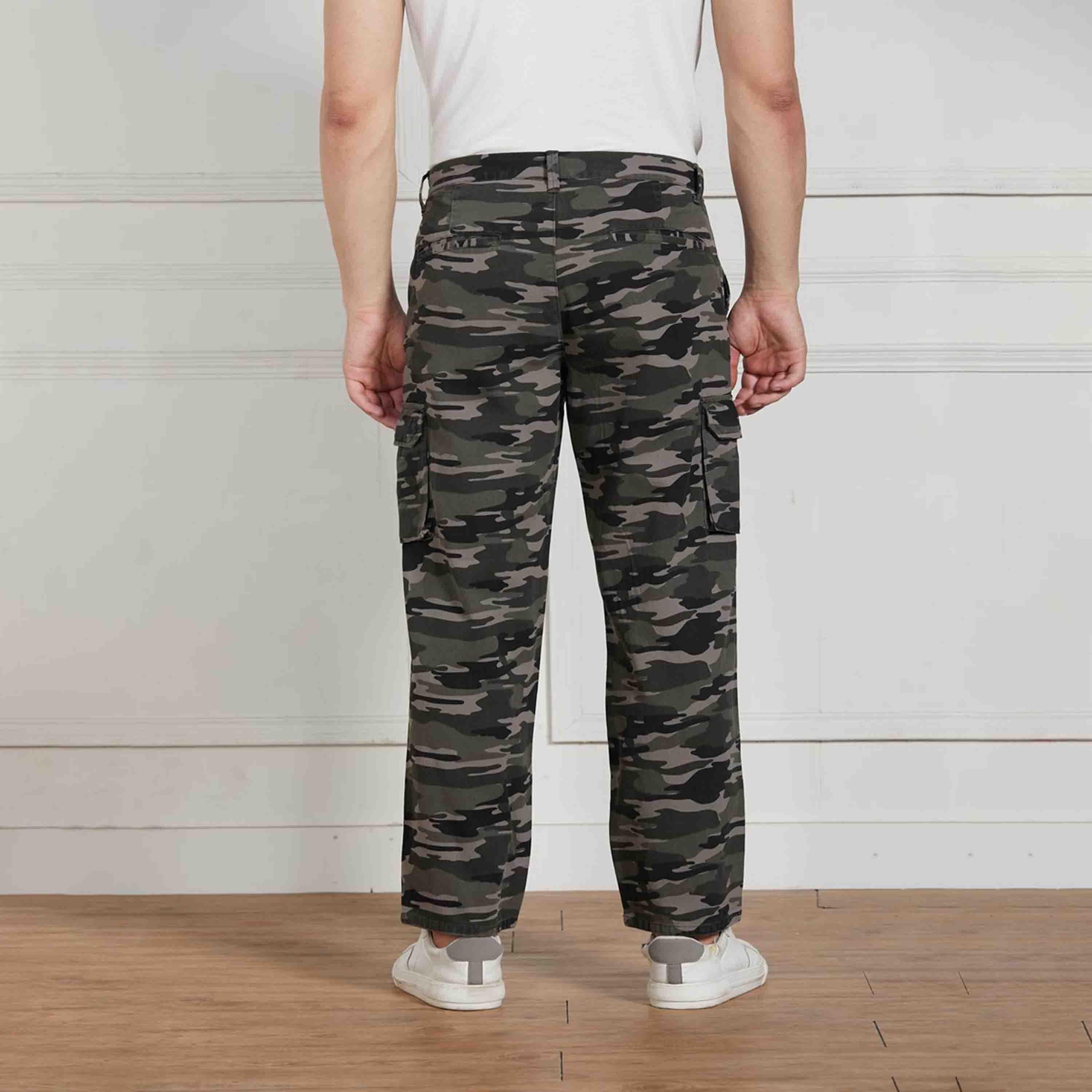 دينيس لينغو× ستايلي-  بنطال كارغو واسع نقشة مموّهة-men-clothing-bottoms-joggers-image-3