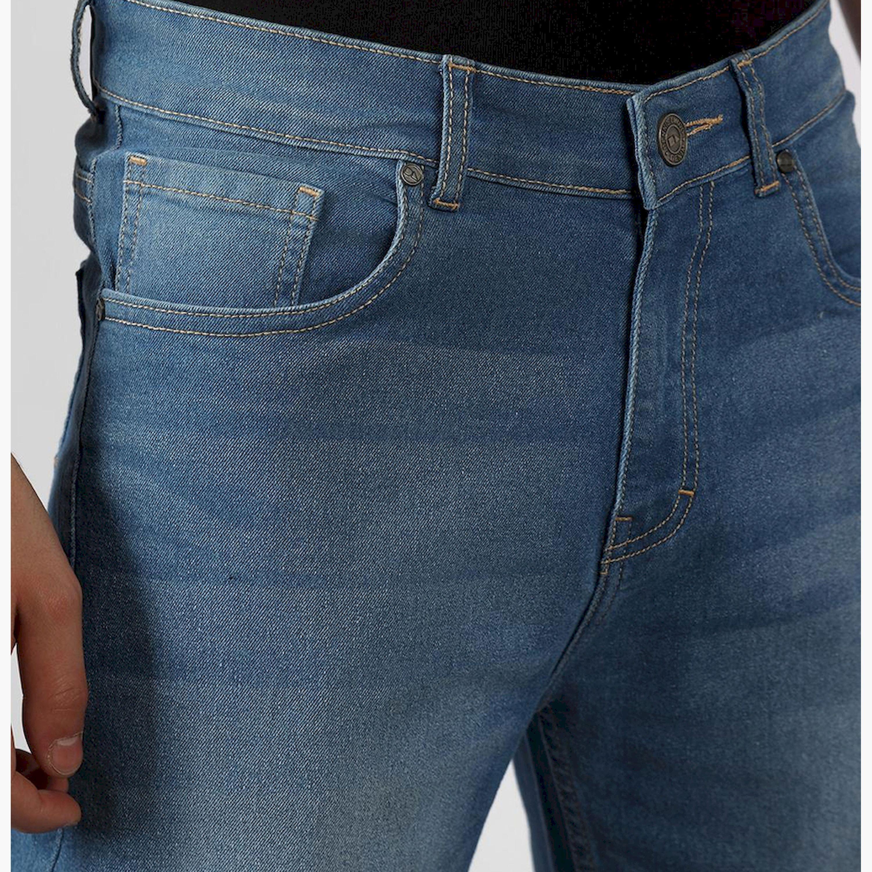 دينيس لينغو× ستايلي-  بنطال جينز مطاطي بقصة مريحة وخفيف الوزن-men-clothing-bottoms-jeans-image-4