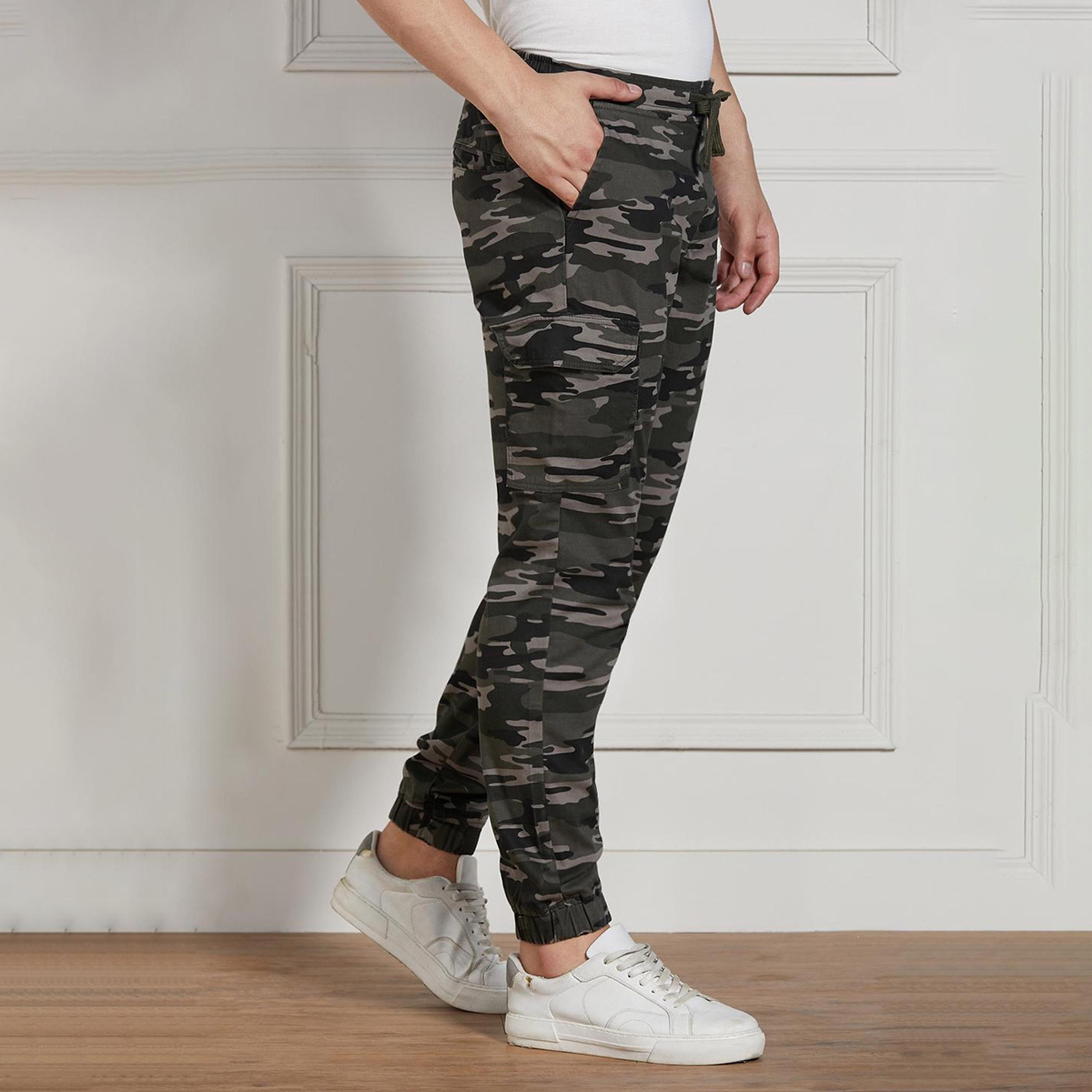 Dennis Lingo X Styli Camouflage Printed Regular Fit Cargo Joggers-men-clothing-bottoms-joggers-image-2