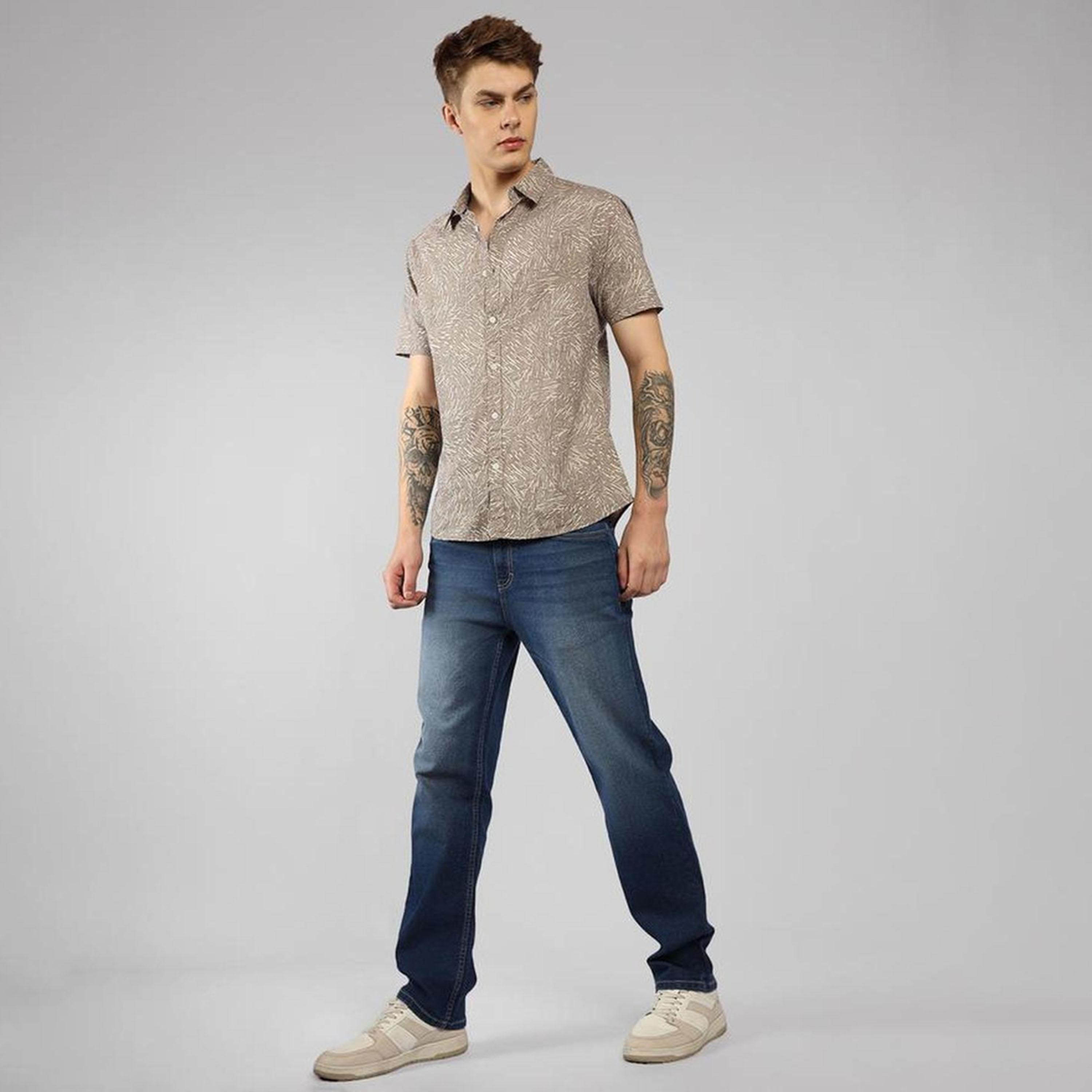دينيس لينغو× ستايلي-  قميص قطني كاجوال بأكمام قصيرة وياقة واسعة طباعة تجريدية-men-clothing-shirts-image-1