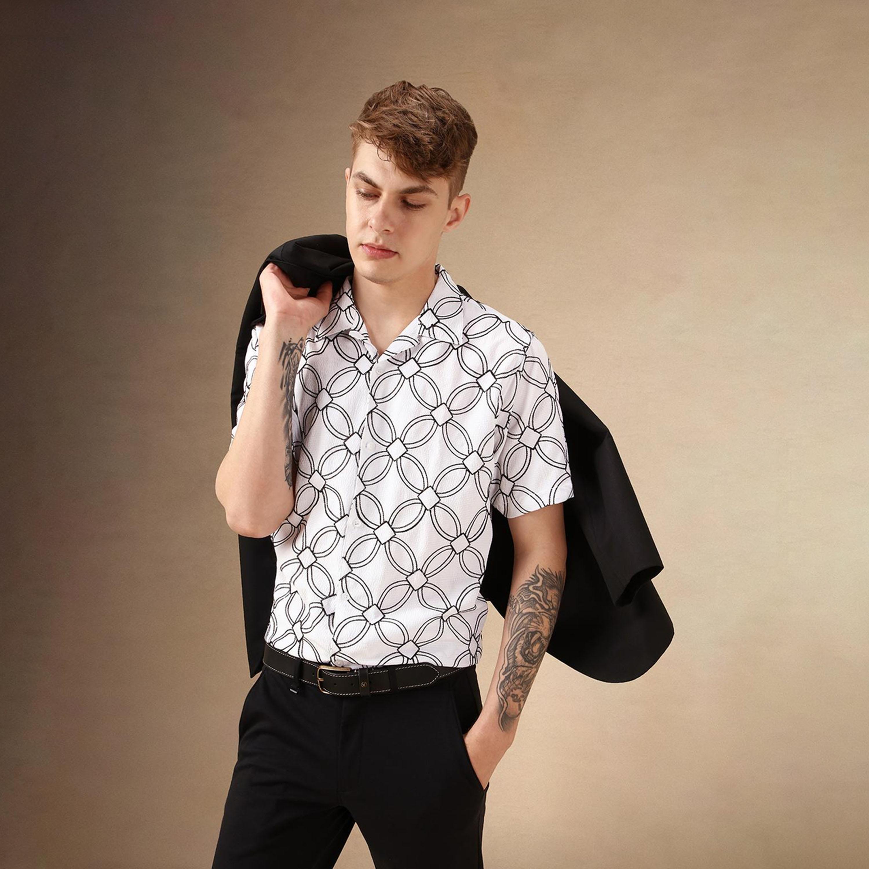 دينيس لينغو× ستايلي-  قميص كاجوال ياقة كوبية مطرزة بالأزهار الذكية-men-clothing-shirts-image-1