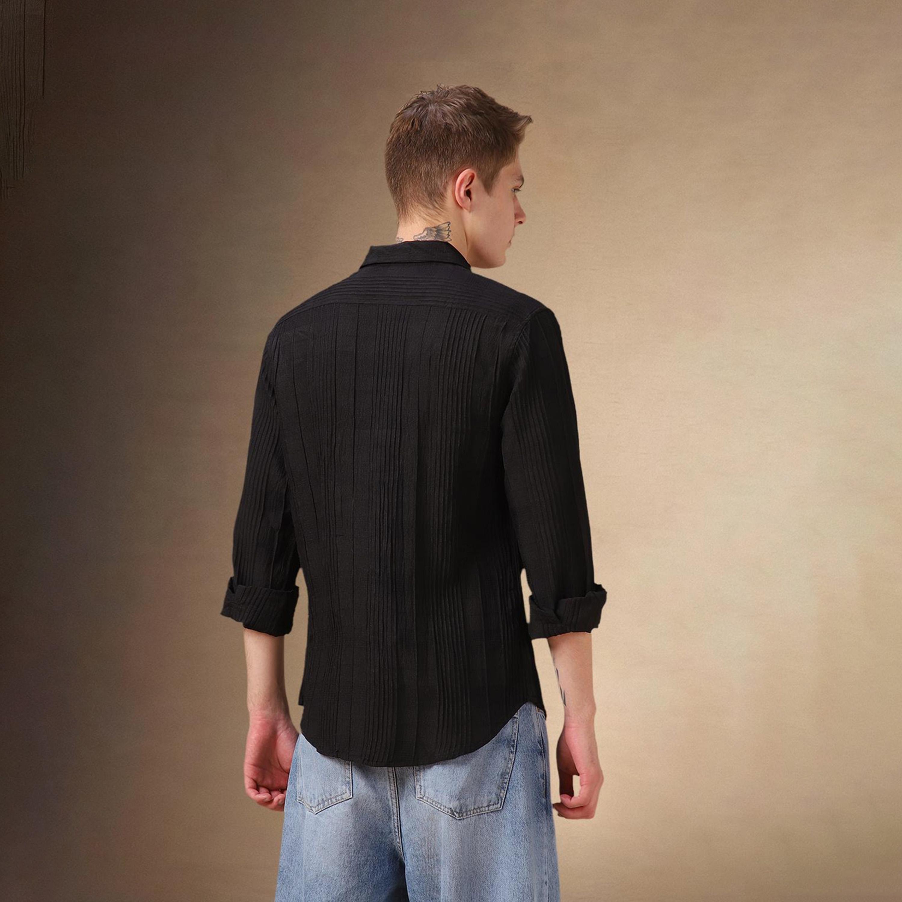 دينيس لينغو× ستايلي-  قميص كاجوال من القطن ياقة واسعة باللون الأسود-men-clothing-shirts-image-3