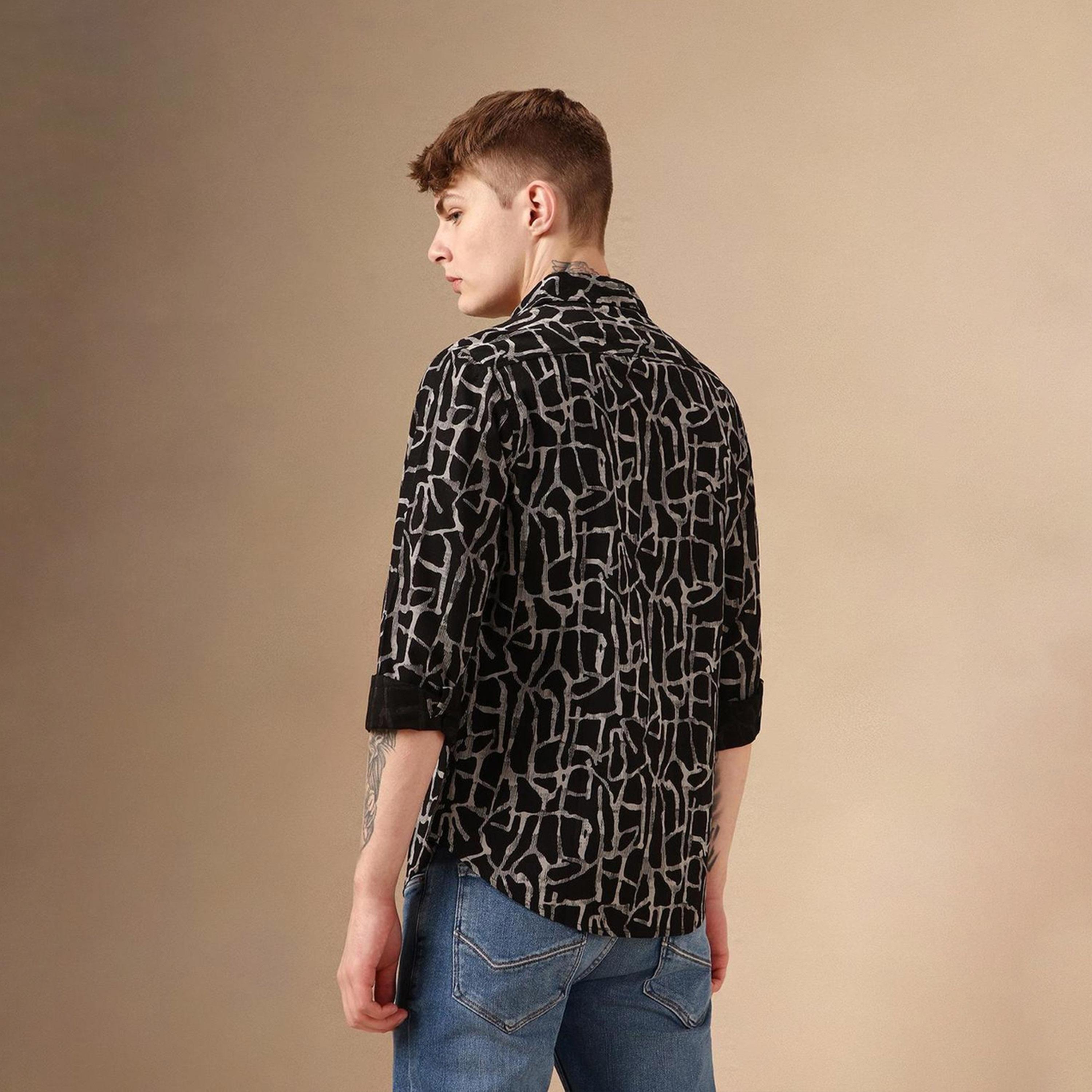 دينيس لينغو× ستايلي-  قميص أسود كاجوال من القطن المطبوع ياقة واسعة-men-clothing-shirts-image-4
