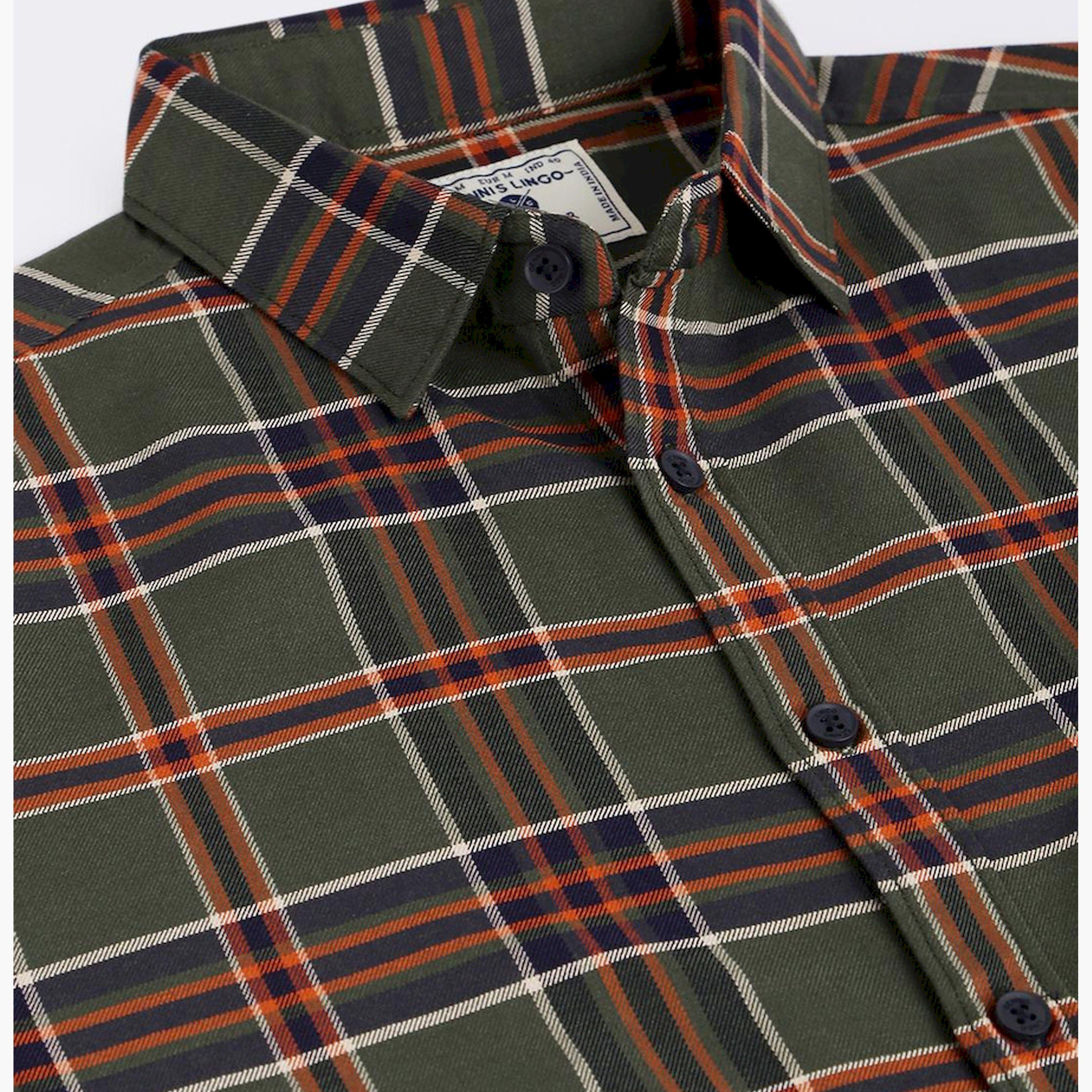 دينيس لينغو× ستايلي-  قميص كاجوال بمربعات قماش ترتان قصة ضيقة لون أخضر-men-clothing-shirts-image-5