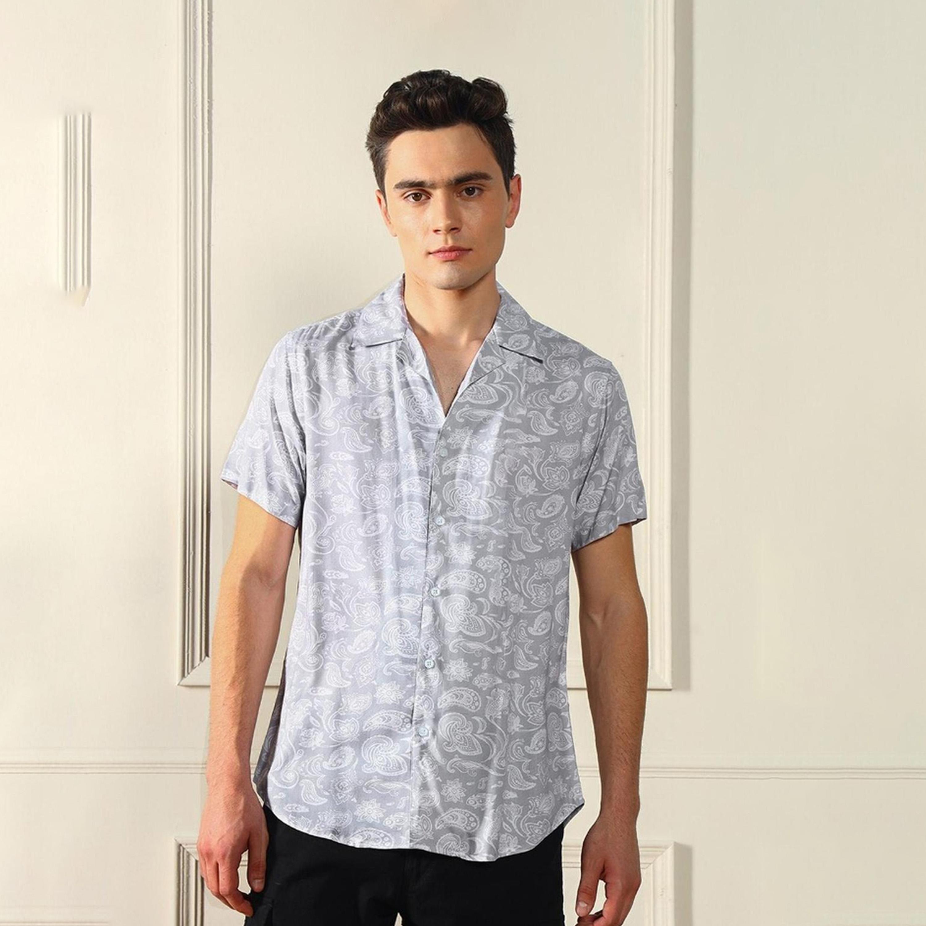 دينيس لينغو× ستايلي-  قميص كاجوال بزخارف عرقية رمادية اللون وياقة كوبية مطبوعة-men-clothing-shirts-image-2