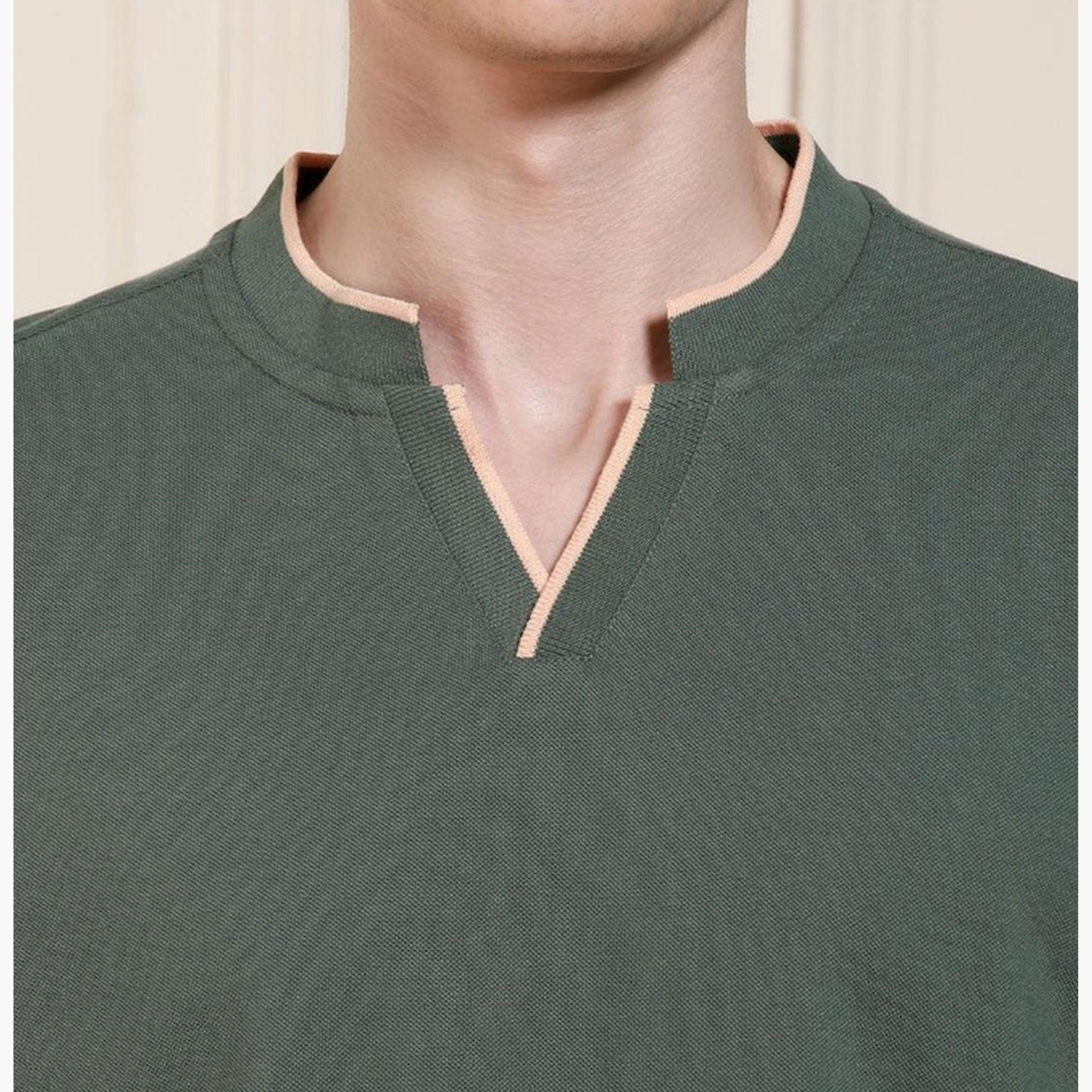 دينيس لينغو× ستايلي-  تي شيرت ياقة مندرين أخضر وأكمام قصيرة-men-clothing-tshirtsandpolos-tshirts-image-5
