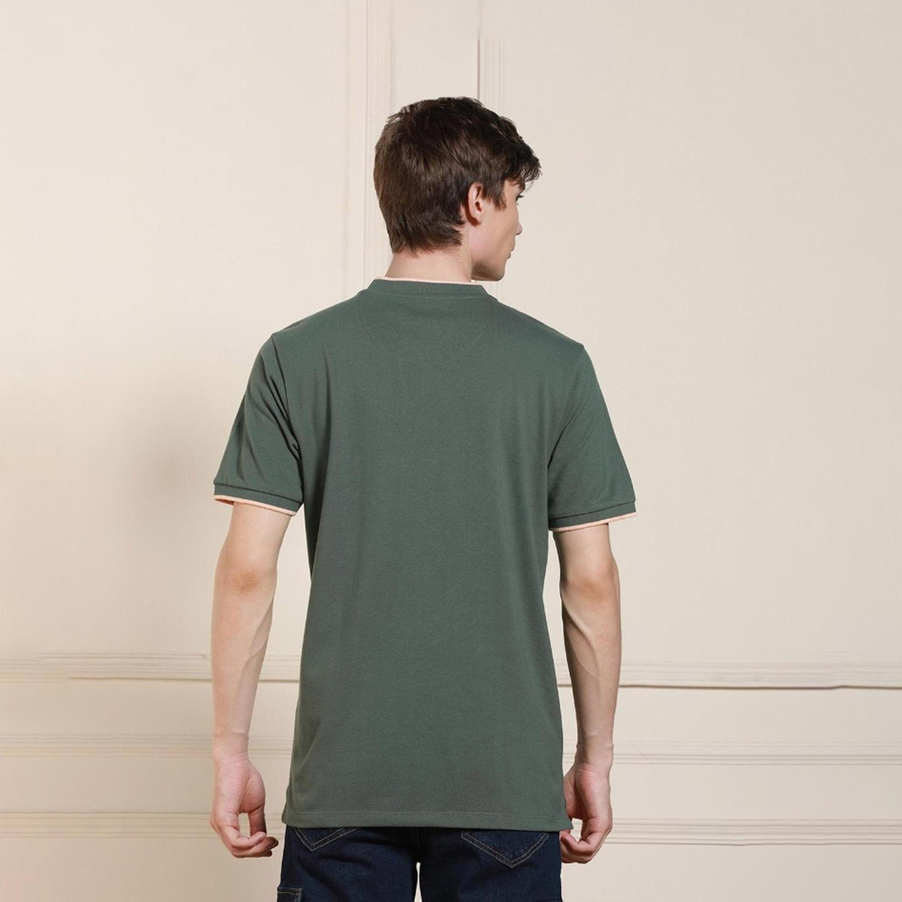 دينيس لينغو× ستايلي-  تي شيرت ياقة مندرين أخضر وأكمام قصيرة-men-clothing-tshirtsandpolos-tshirts-image-7