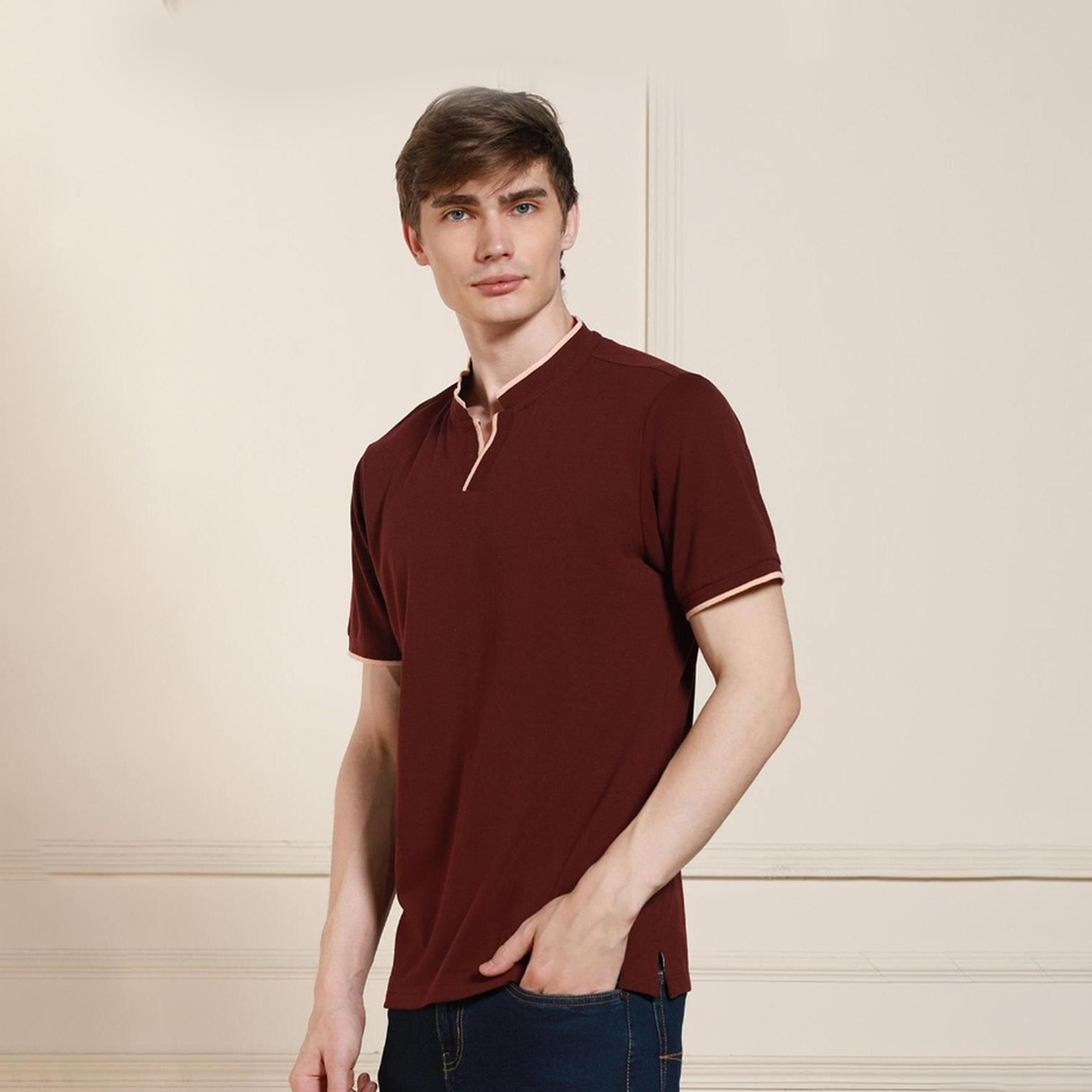 Dennis Lingo X Styli Red Mandarin Collar Short Sleeves T-shirt-men-clothing-tshirtsandpolos-tshirts-image-3