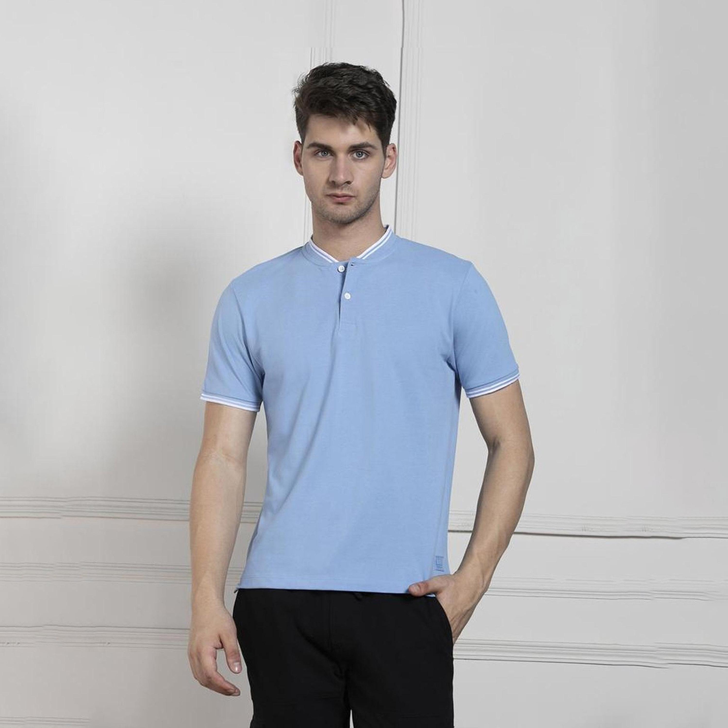 دينيس لينغو× ستايلي-  تي شيرت رجالي ياقة أساسية ومقاس عادي ياقة ماندارين زرقاء-men-clothing-tshirtsandpolos-tshirts-image-1