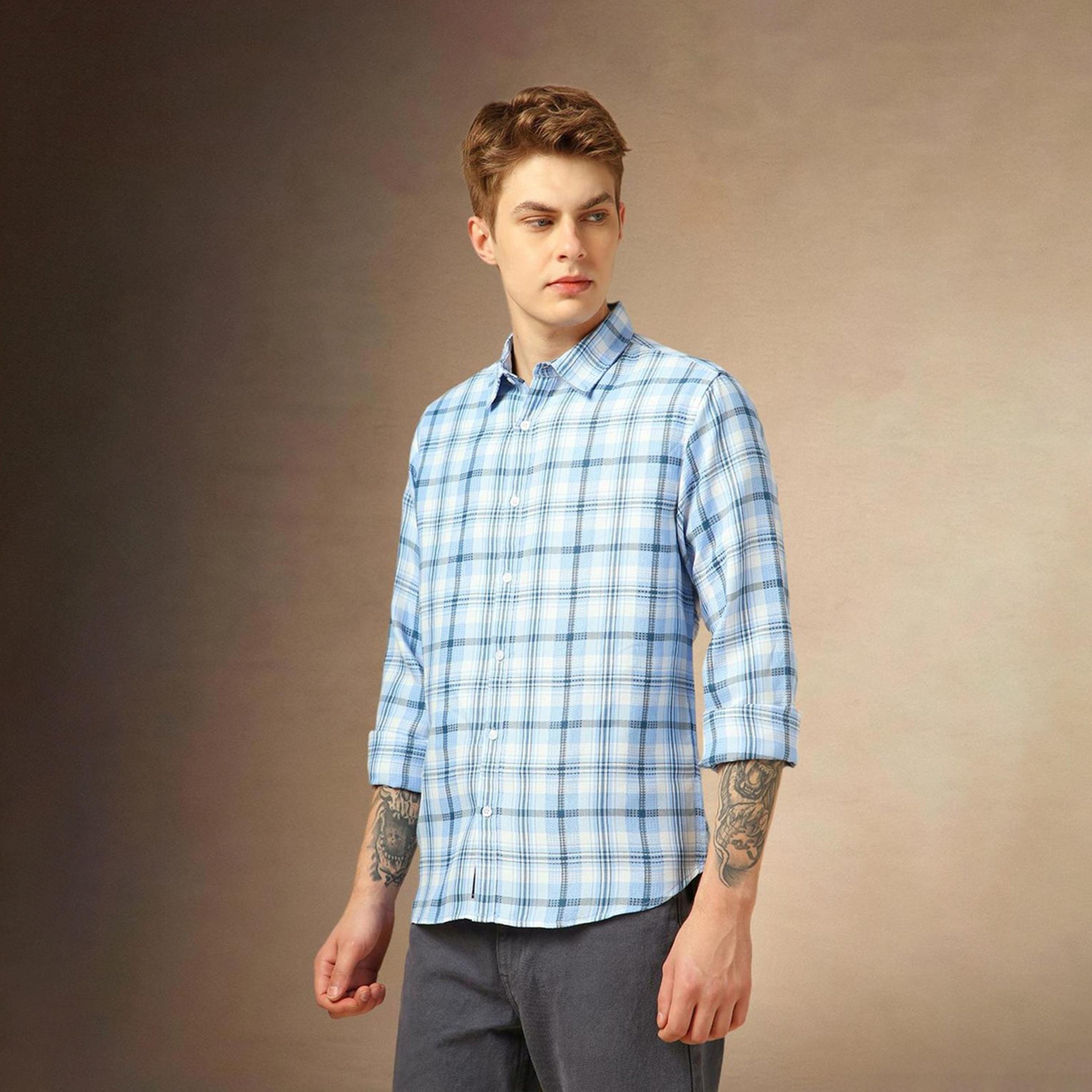 دينيس لينغو× ستايلي-  قميص كاجوال متعدد الألوان ياقة واسعة من قطن الترتان ومقاس مريح-men-clothing-shirts-image-4