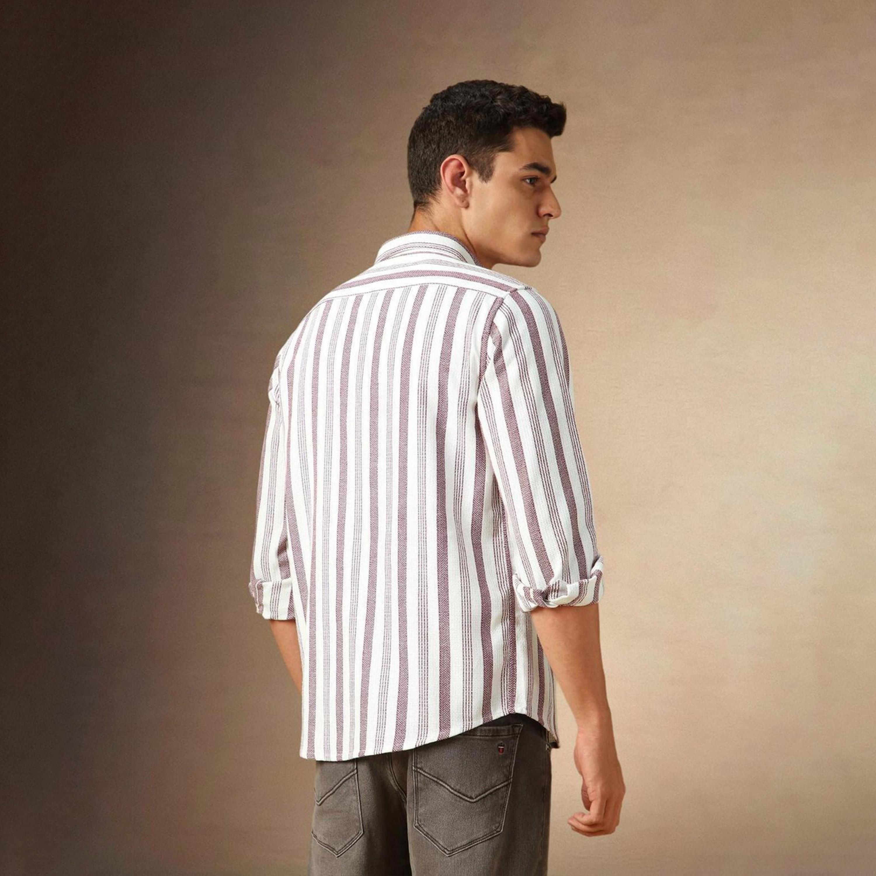 دينيس لينغو× ستايلي-  قميص كاجوال مخطط غير شفاف لون أبيض-men-clothing-shirts-image-4