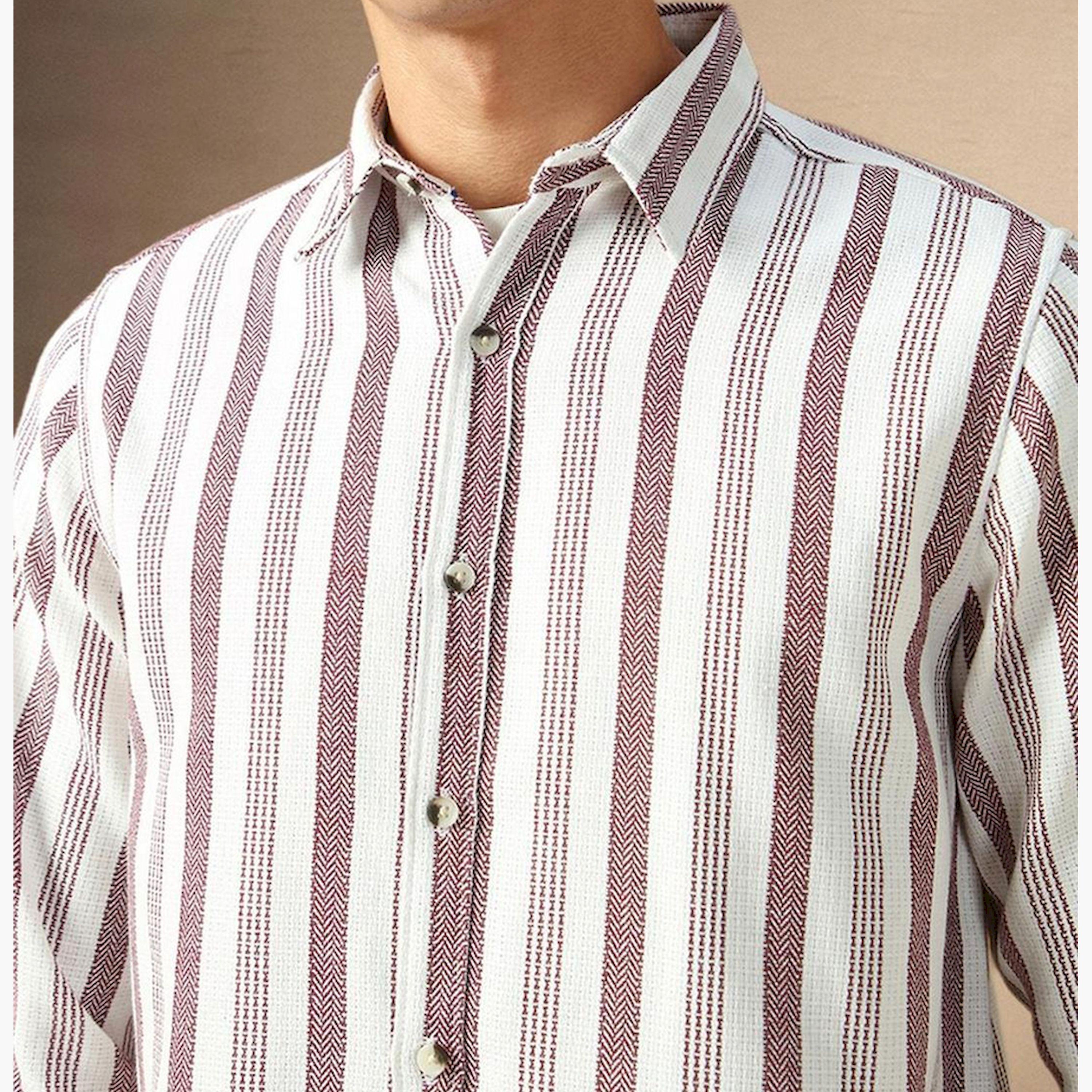 دينيس لينغو× ستايلي-  قميص كاجوال مخطط غير شفاف لون أبيض-men-clothing-shirts-image-6