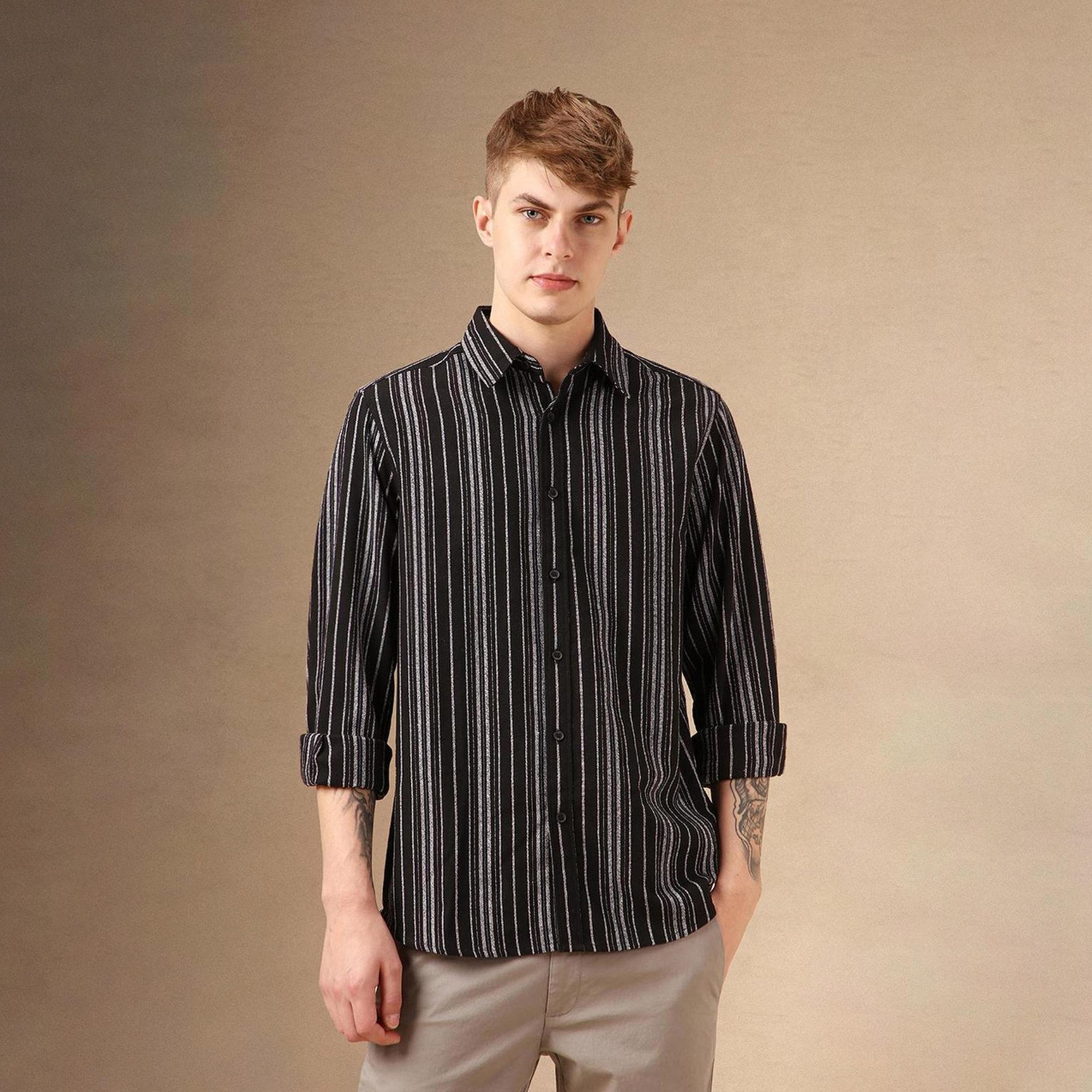 Dennis Lingo X Styli Black Smart Spread Collar Vertical Striped Cotton Relaxed Fit Casual Shirt-men-clothing-shirts-image-4