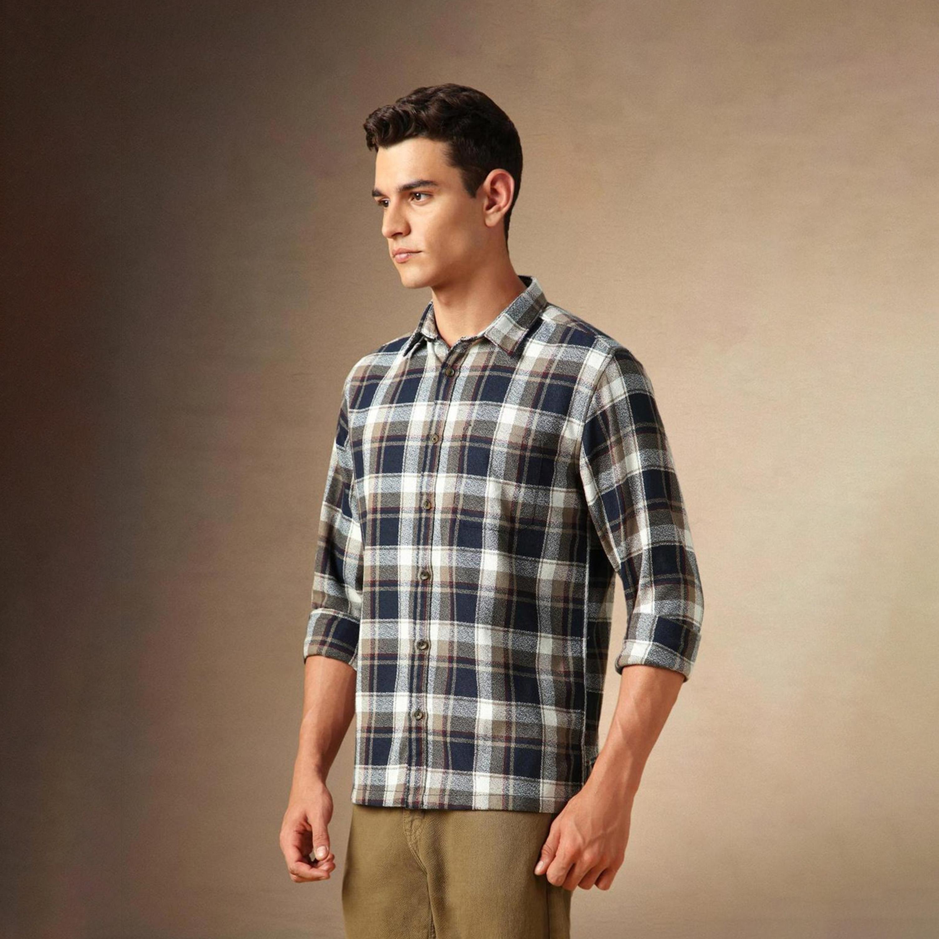 دينيس لينغو× ستايلي-  قميص للرجال كاجوال بنقشة مربعات تارتان غير شفافة-men-clothing-shirts-image-2