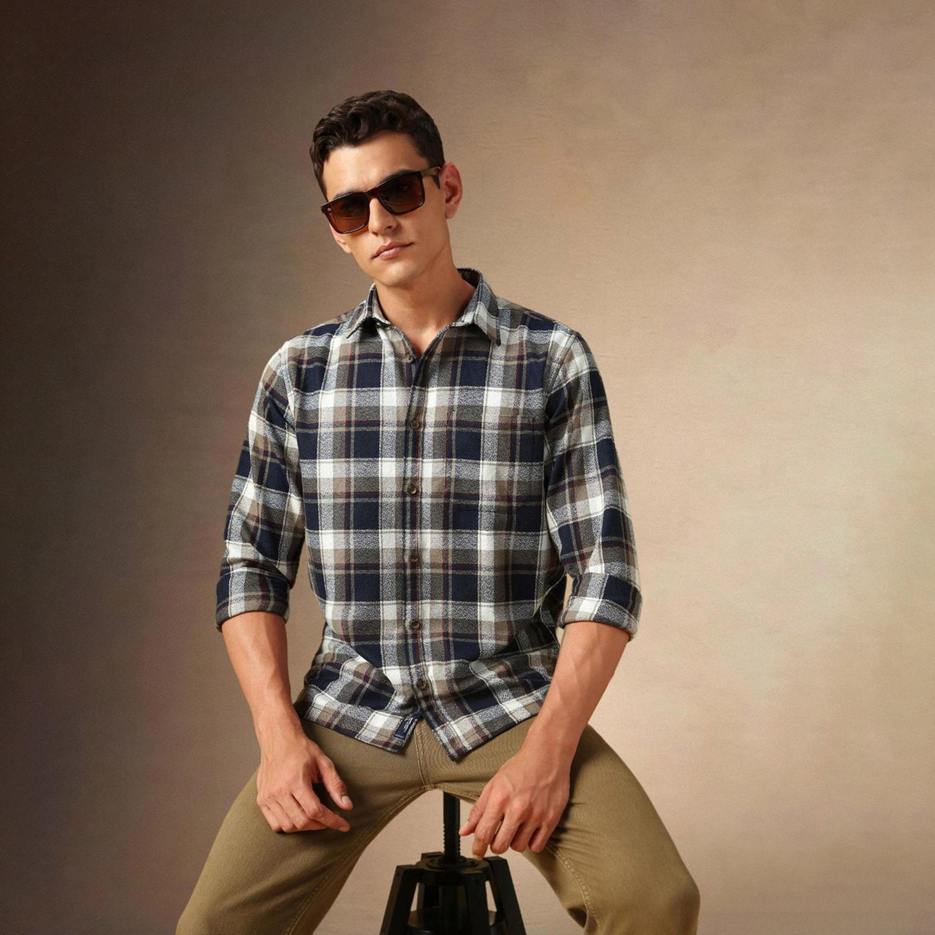 دينيس لينغو× ستايلي-  قميص للرجال كاجوال بنقشة مربعات تارتان غير شفافة-men-clothing-shirts-image-3