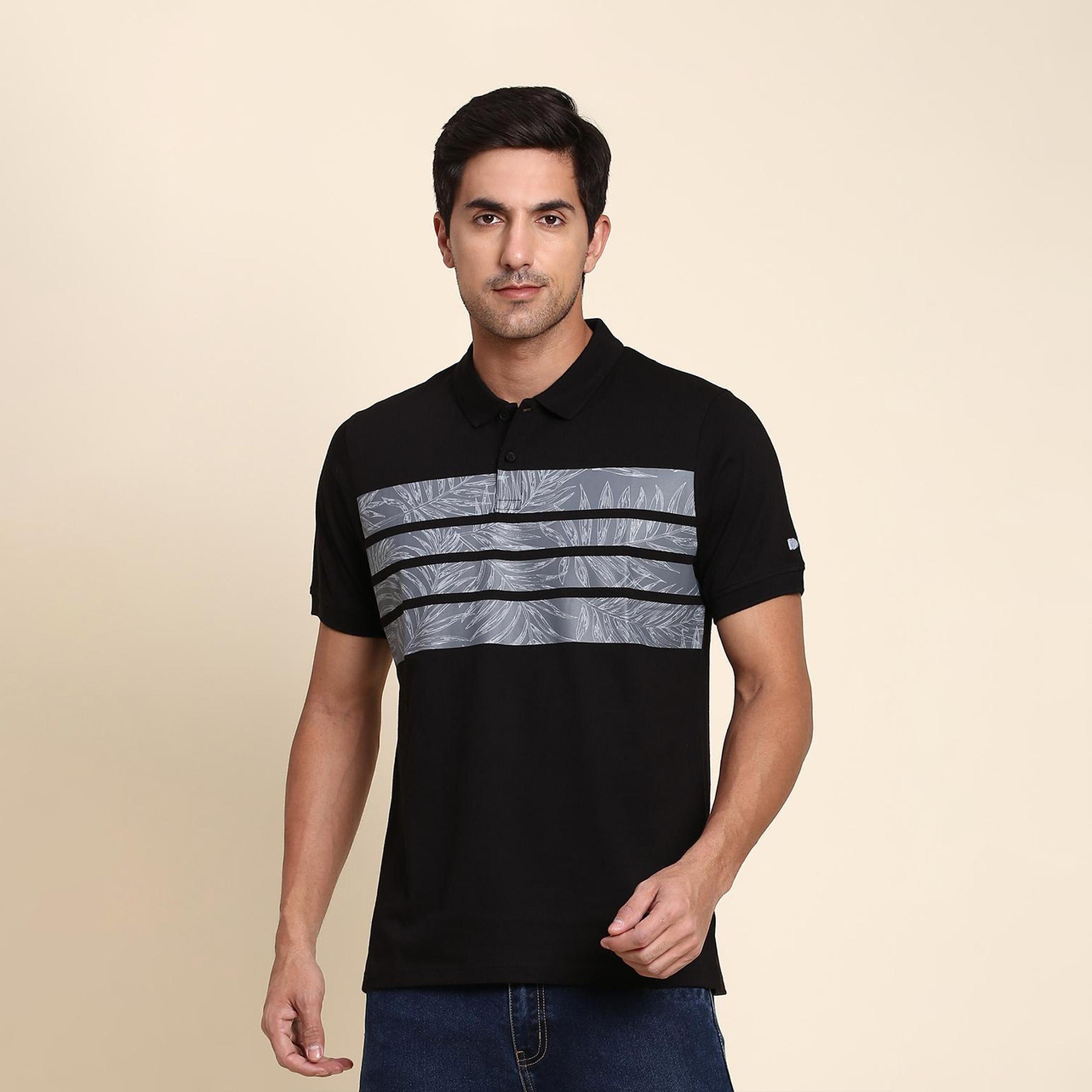 دينيس لينغو× ستايلي-  تي شيرت بولو ياقة بولو مخططة رسوم استوائية باللون الأسود-men-clothing-tshirtsandpolos-tshirts-image-1